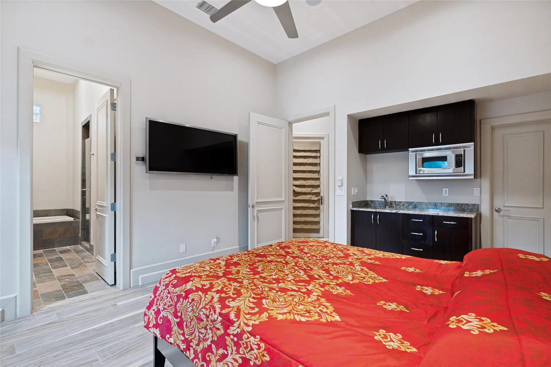 Single Family Residence For Sale in Denton County , 6432 Sudbury Road, Plano, Texas 75024, 6 Bedroom, 9 Bathroom, 4 Garage spaces, 13,265 Sqft, built in 2005, Price $7,999,000, mls#21277681, Real Estate Agent in Plano, Homes For Sale in Denton county, Homes For Sale in Plano, Realtor in Plano Texas, Real Estate Brokerage Independent Realty Texas, Luminita Cordes Realtor