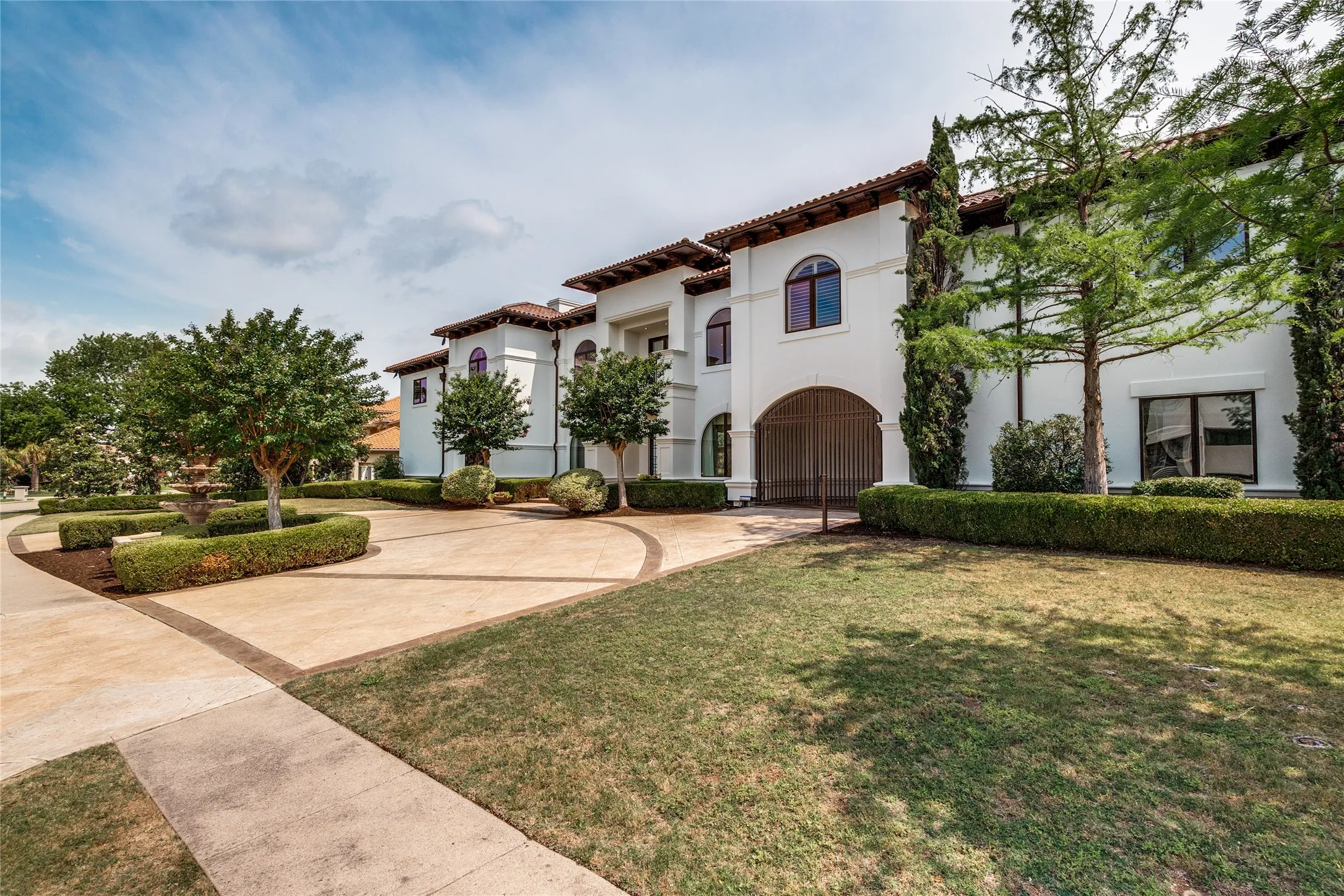 Single Family Residence For Sale in Denton County , 6432 Sudbury Road, Plano, Texas 75024, 6 Bedroom, 9 Bathroom, 4 Garage spaces, 13,265 Sqft, built in 2005, Price $7,999,000, mls#21277681, Real Estate Agent in Plano, Homes For Sale in Denton county, Homes For Sale in Plano, Realtor in Plano Texas, Real Estate Brokerage Independent Realty Texas, Luminita Cordes Realtor