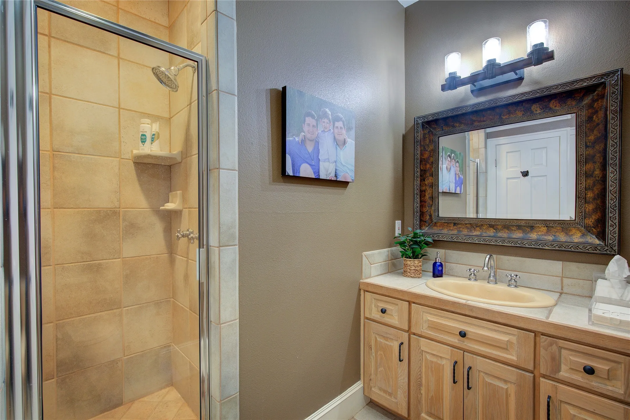 Single Family Residence For Sale in Hopkins County , 2 Jennifer Lane, Sulphur Springs, Texas 75482, 4 Bedroom, 4 Bathroom, 3 Garage spaces, 3,972 Sqft, built in 1997, mls#21275734, Real Estate Agent in Sulphur Springs, Homes For Sale in Hopkins county, Homes For Sale in Sulphur Springs, Realtor in Sulphur Springs Texas, Real Estate Brokerage Independent Realty Texas, Luminita Cordes Realtor
