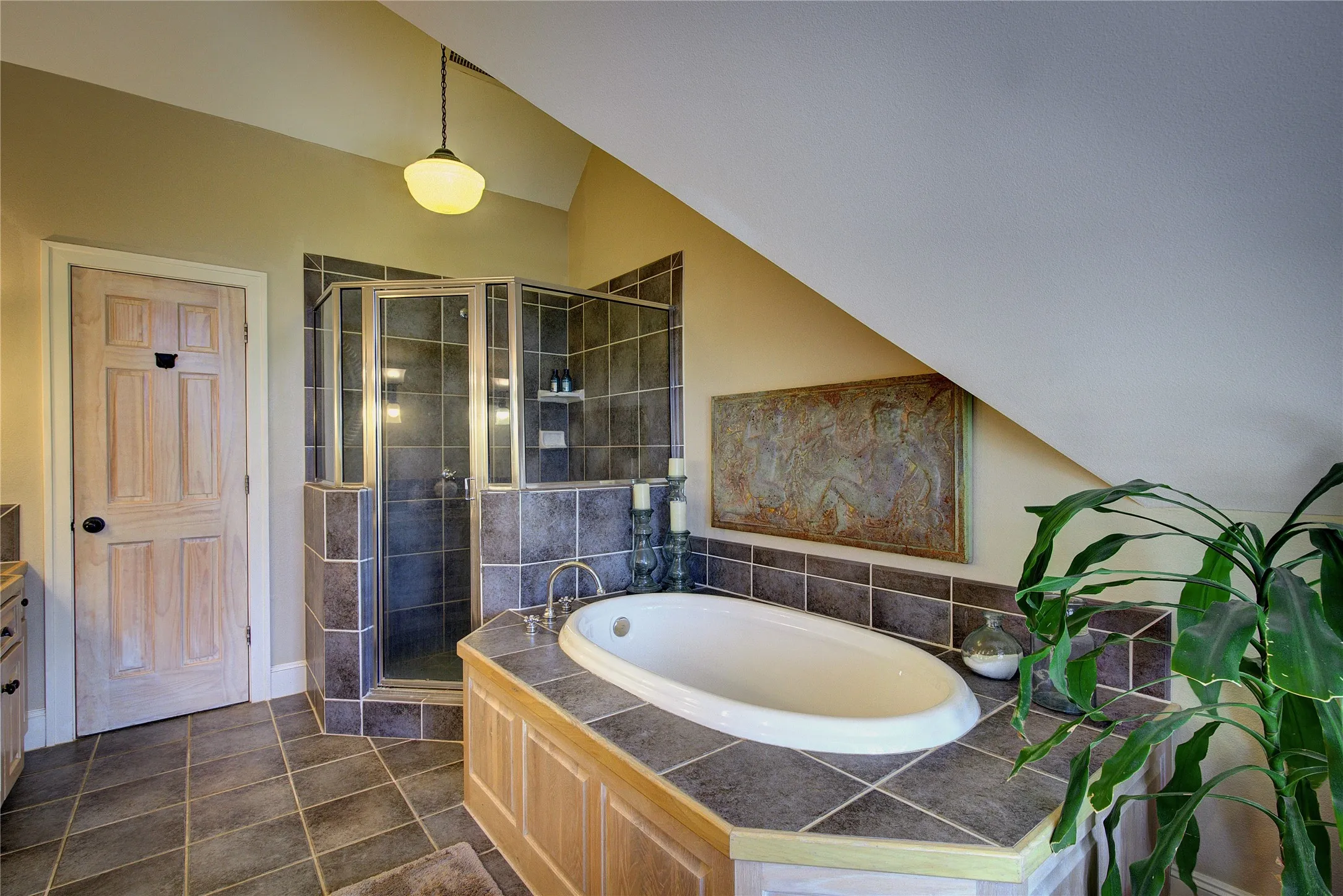Single Family Residence For Sale in Hopkins County , 2 Jennifer Lane, Sulphur Springs, Texas 75482, 4 Bedroom, 4 Bathroom, 3 Garage spaces, 3,972 Sqft, built in 1997, mls#21275734, Real Estate Agent in Sulphur Springs, Homes For Sale in Hopkins county, Homes For Sale in Sulphur Springs, Realtor in Sulphur Springs Texas, Real Estate Brokerage Independent Realty Texas, Luminita Cordes Realtor