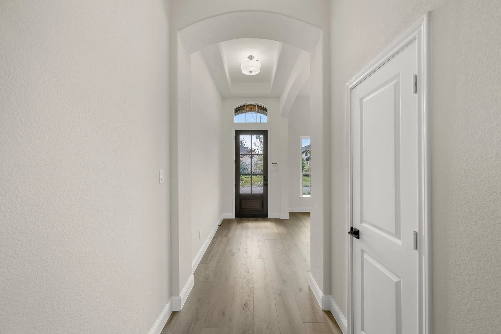 DFW-Silo Mills-Concept 3015-7861 Barley Field Street-Entry-Risewell Homes-1