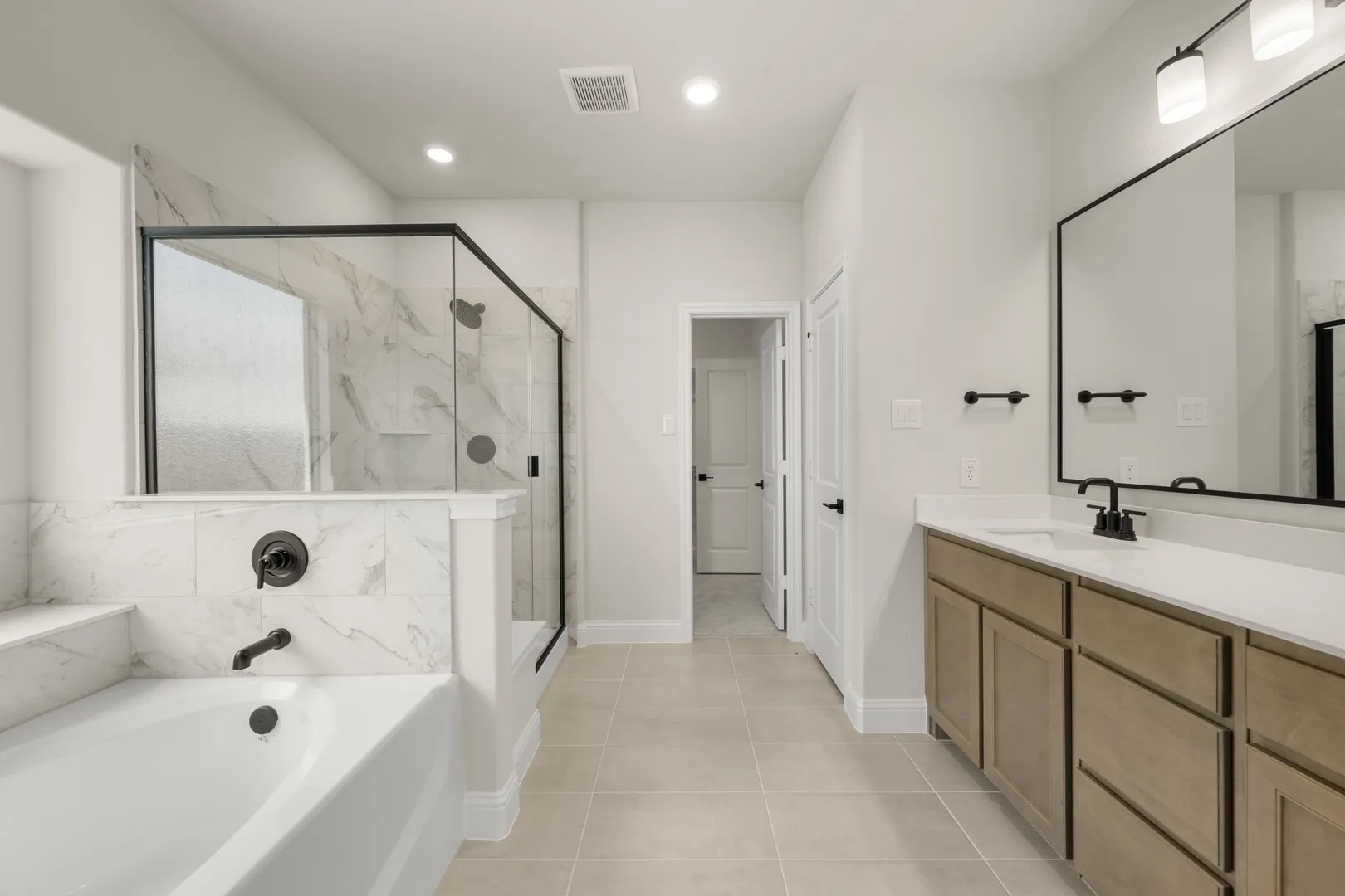 DFW-Silo Mills-Concept 3015-7861 Barley Field Street-Primary Suite-Risewell Homes-3