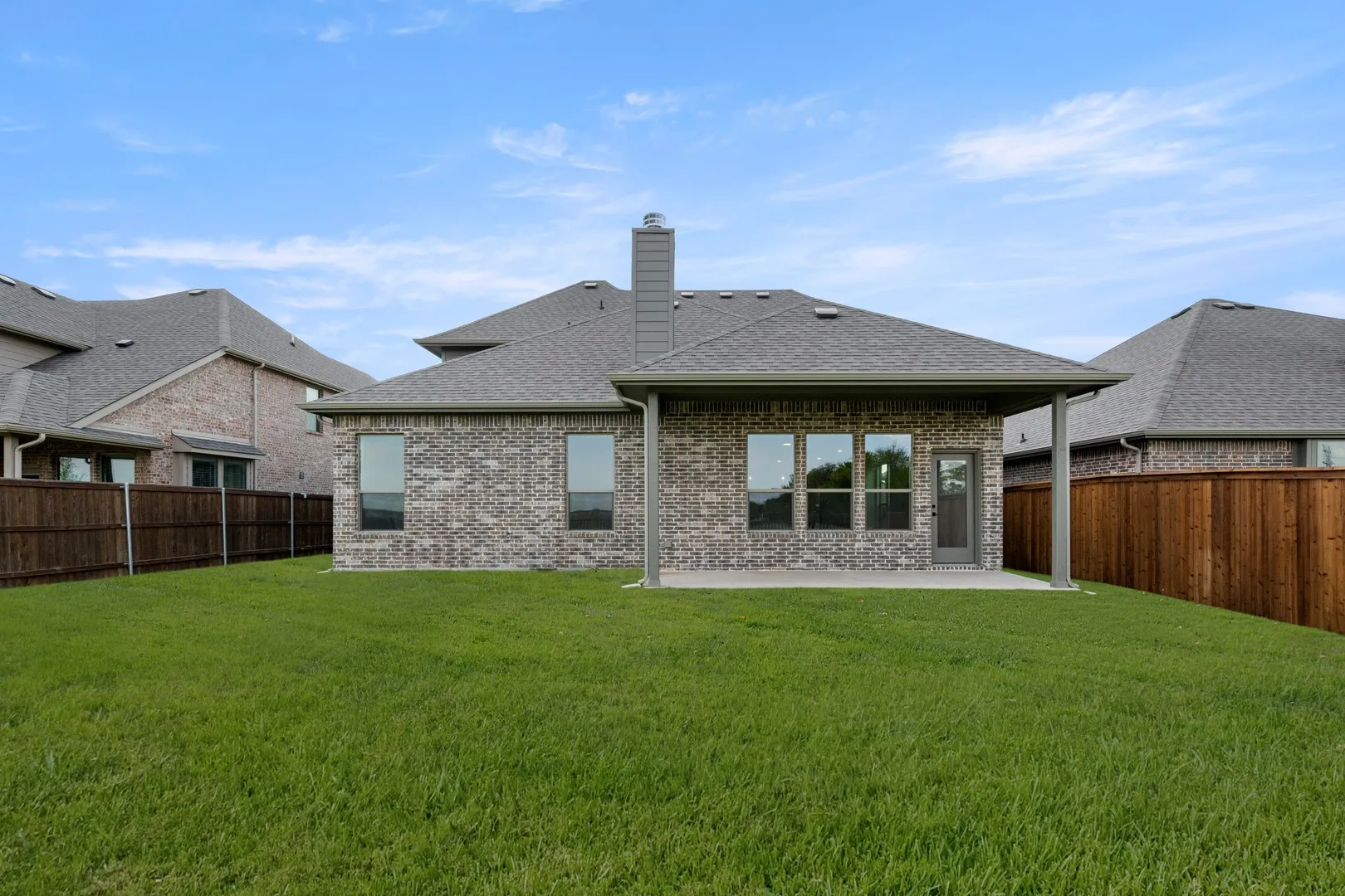 DFW-Silo Mills-Concept 3015-7861 Barley Field Street-Back-Risewell Homes-2