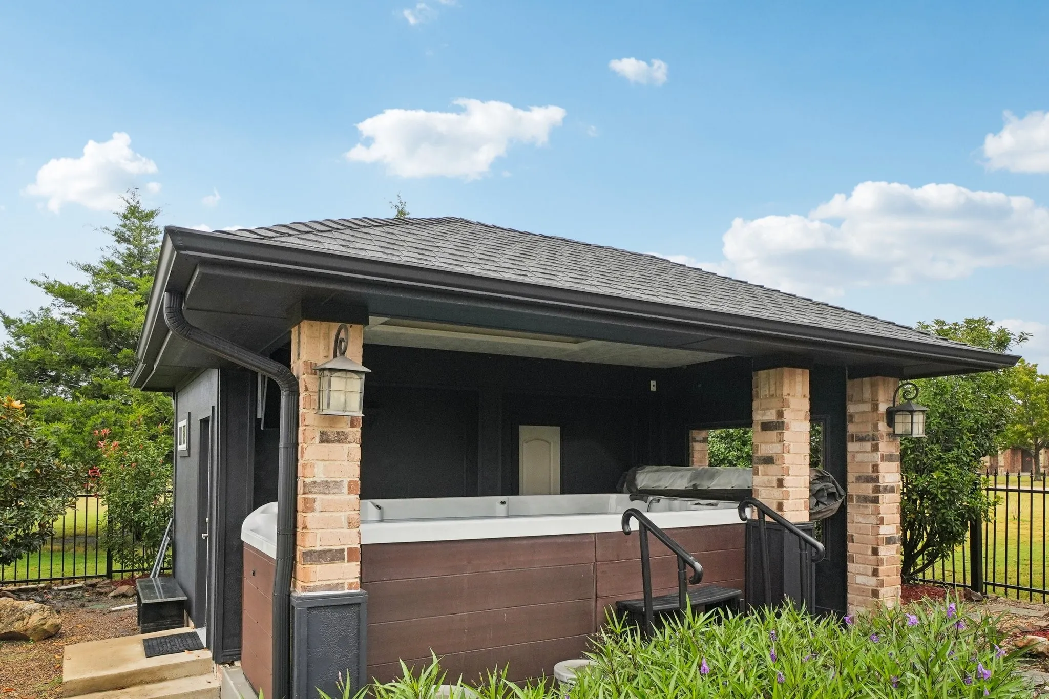 Cabana & exercise swim spa