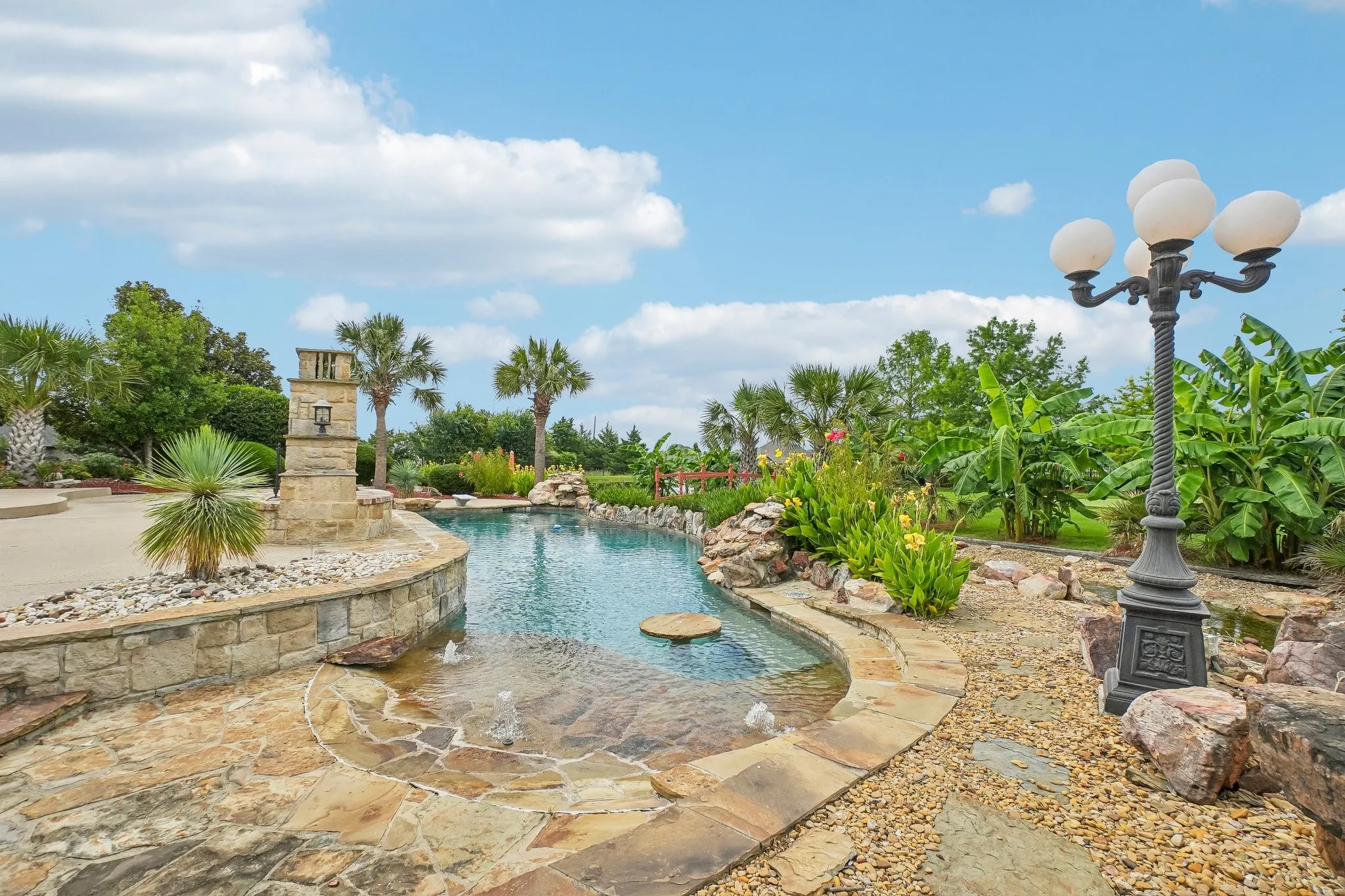 Single Family Residence For Sale in Rockwall County , 484 Savannah Hill, Rockwall, Texas 75032, 4 Bedroom, 5 Bathroom, 3 Garage spaces, 3,994 Sqft, built in 2007, mls#21276739, Real Estate Agent in Rockwall, Homes For Sale in Rockwall county, Homes For Sale in Rockwall, Realtor in Rockwall Texas, Real Estate Brokerage Independent Realty Texas, Luminita Cordes Realtor