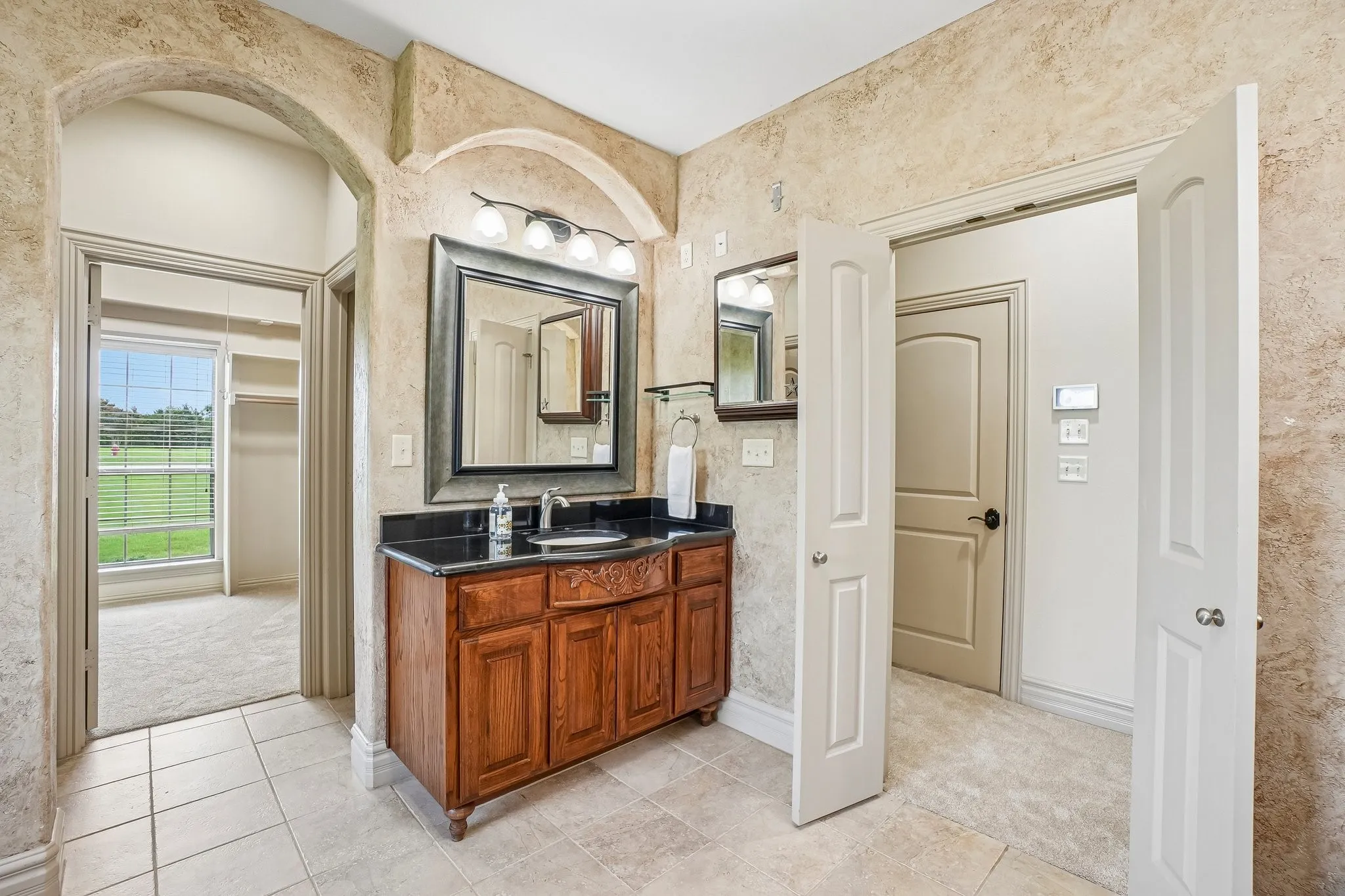 Single Family Residence For Sale in Rockwall County , 484 Savannah Hill, Rockwall, Texas 75032, 4 Bedroom, 5 Bathroom, 3 Garage spaces, 3,994 Sqft, built in 2007, mls#21276739, Real Estate Agent in Rockwall, Homes For Sale in Rockwall county, Homes For Sale in Rockwall, Realtor in Rockwall Texas, Real Estate Brokerage Independent Realty Texas, Luminita Cordes Realtor