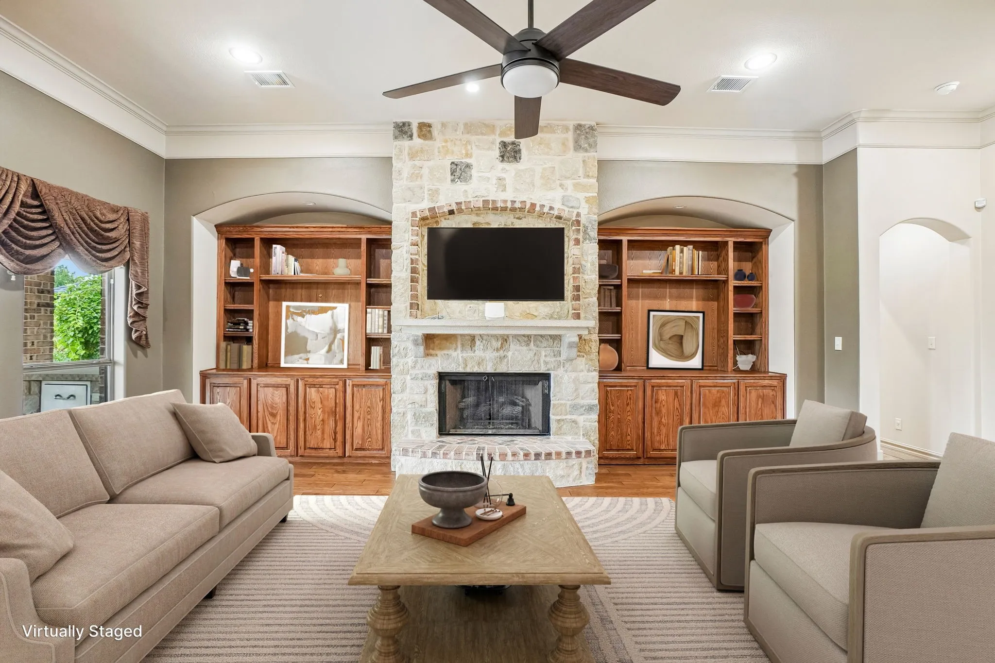 Single Family Residence For Sale in Rockwall County , 484 Savannah Hill, Rockwall, Texas 75032, 4 Bedroom, 5 Bathroom, 3 Garage spaces, 3,994 Sqft, built in 2007, mls#21276739, Real Estate Agent in Rockwall, Homes For Sale in Rockwall county, Homes For Sale in Rockwall, Realtor in Rockwall Texas, Real Estate Brokerage Independent Realty Texas, Luminita Cordes Realtor
