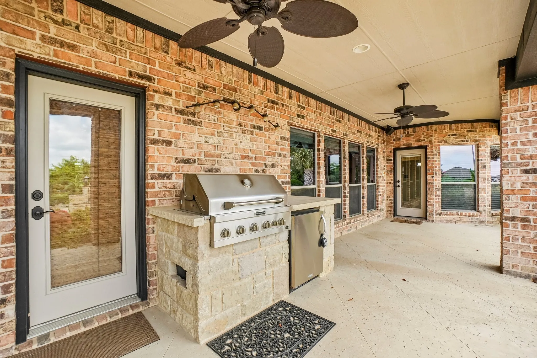 Outdoor kitchen