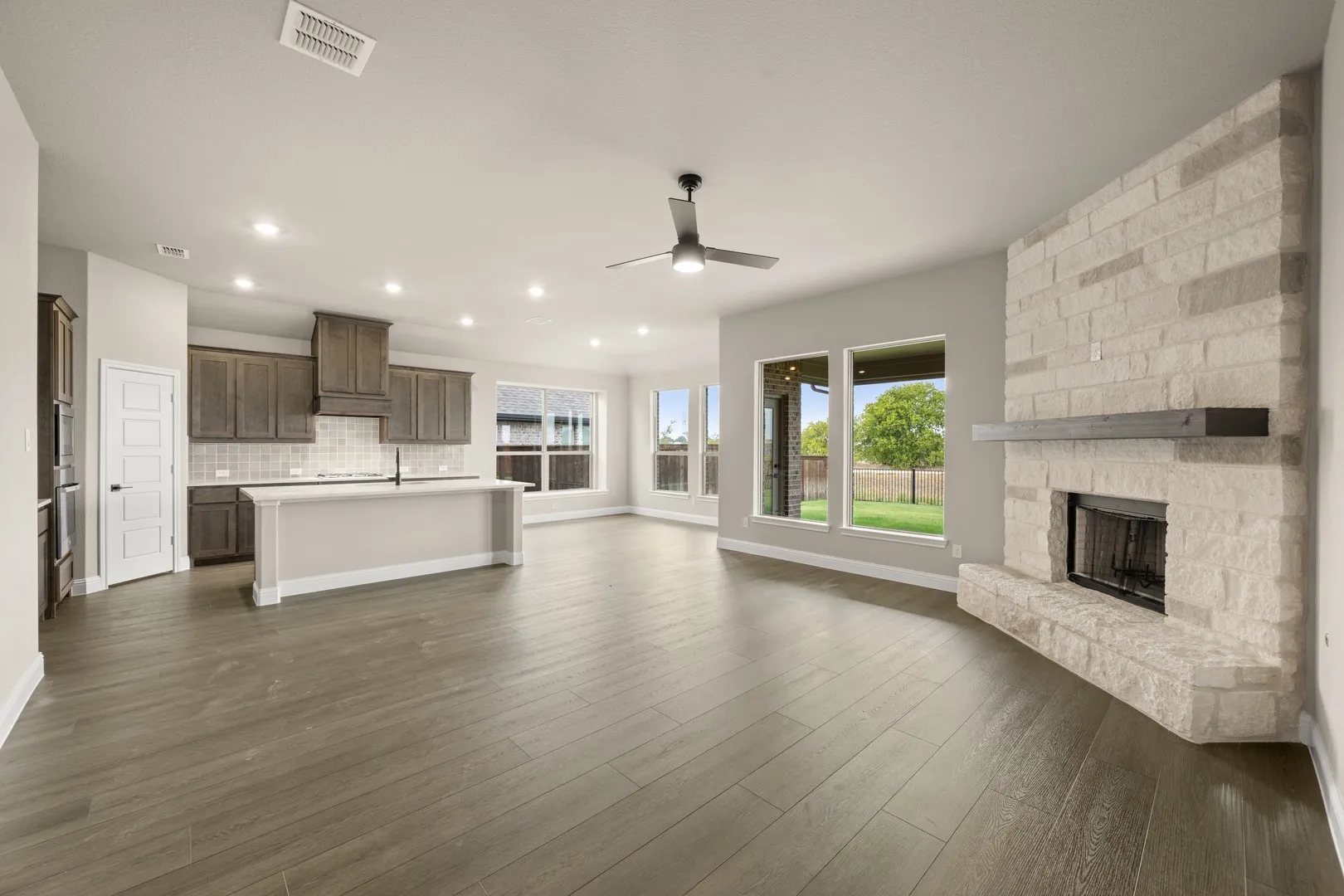 DFW-Silo Mills-Concept 2040-7857 Barley Field Street-Living Room-Risewell Homes-1