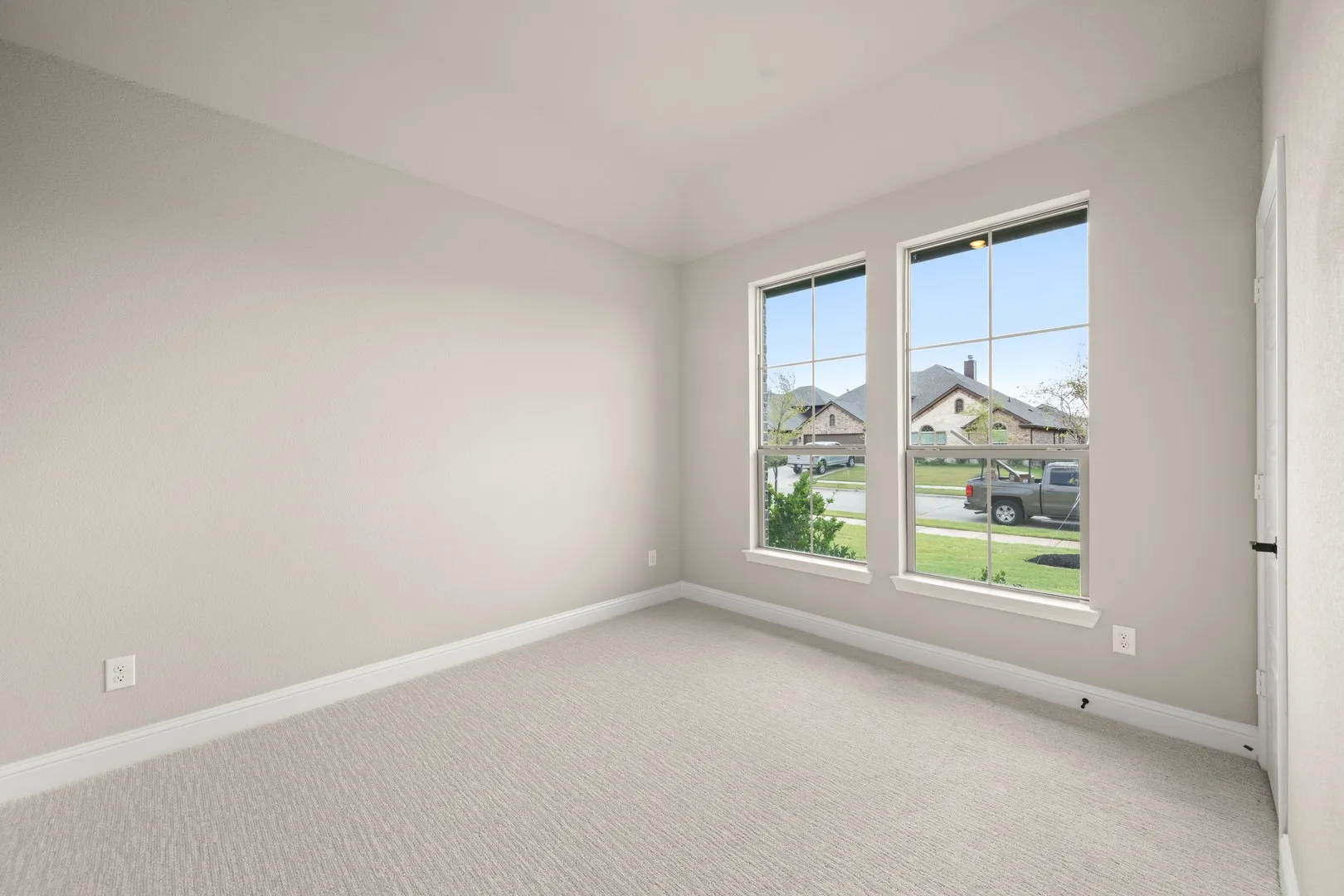 DFW-Silo Mills-Concept 2040-7857 Barley Field Street-Bedroom-Risewell Homes-2