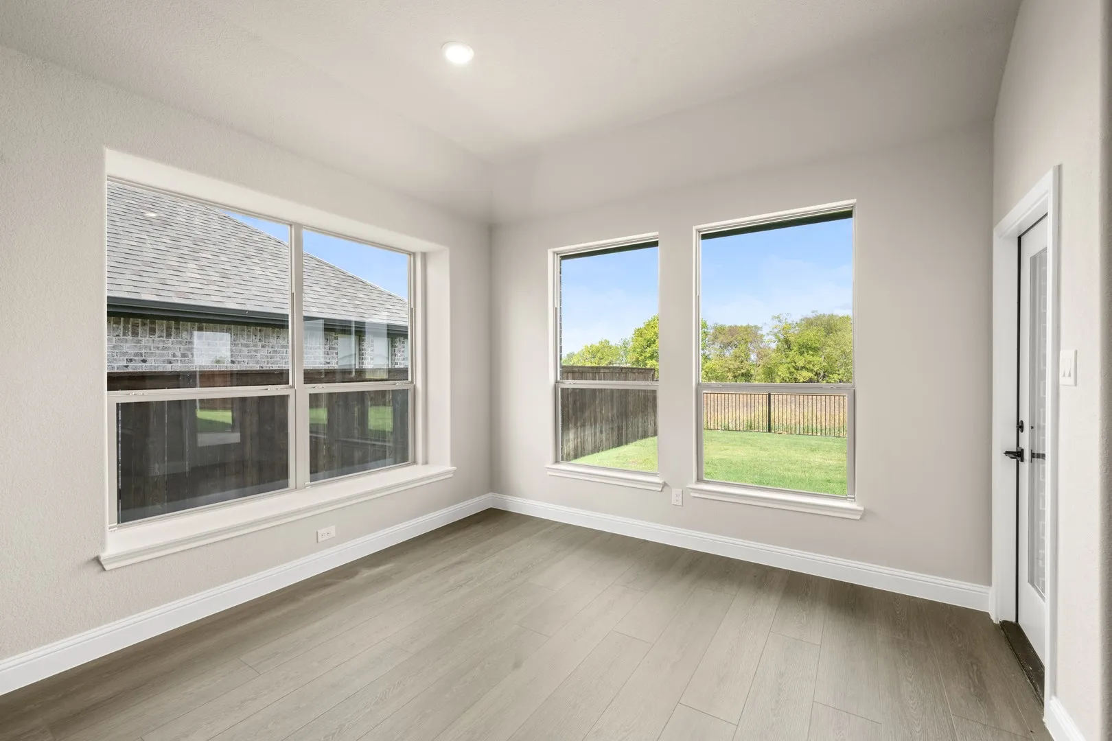 DFW-Silo Mills-Concept 2040-7857 Barley Field Street-Breakfast nook-Risewell Homes-1