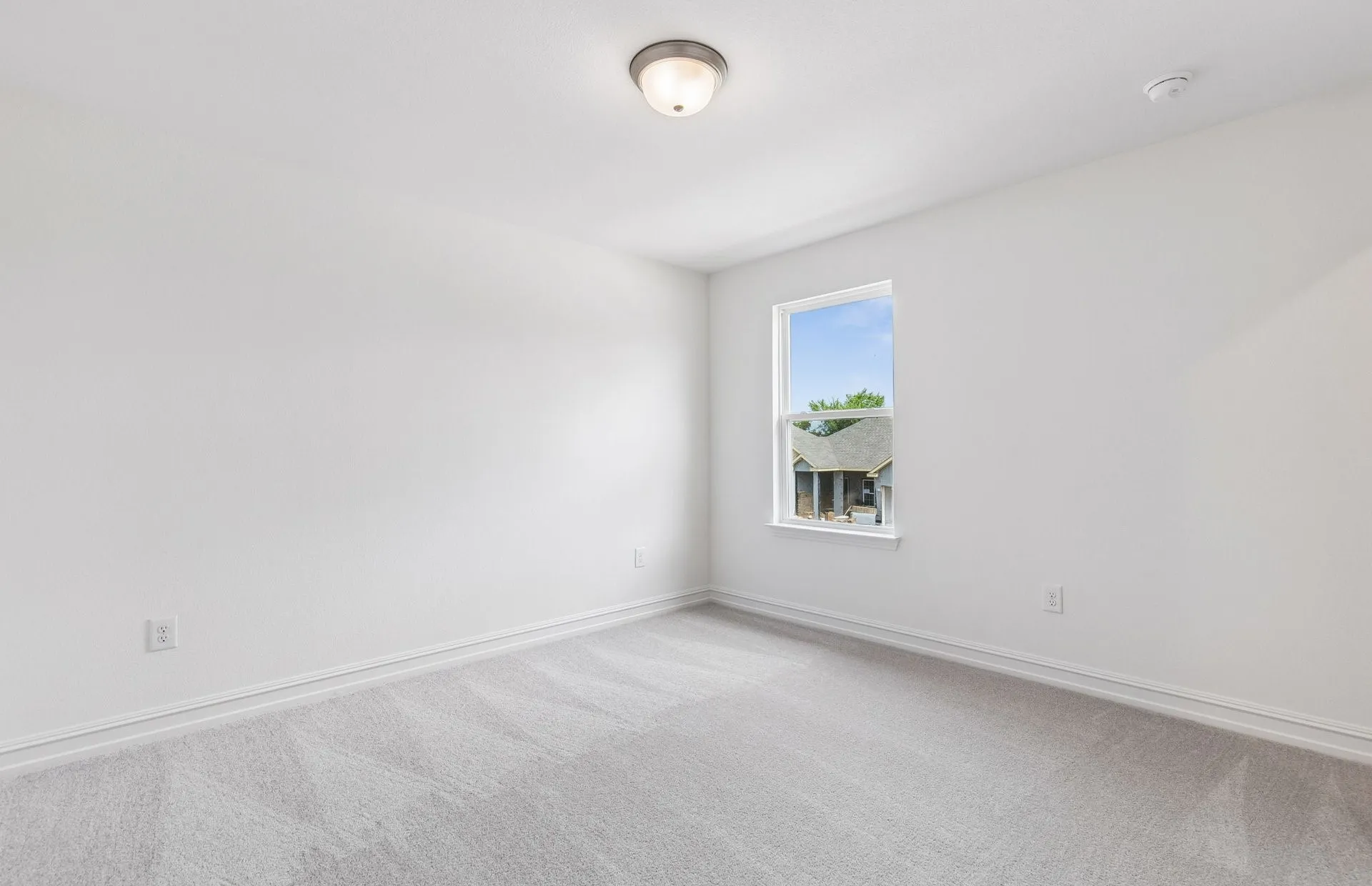 Spacious secondary bedroom