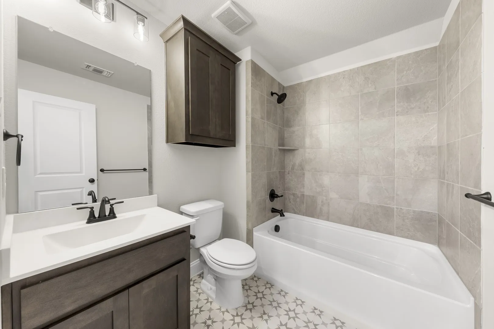 DFW-Lovers Landing-Concept 3218-915 Allegro Avenue-Bath 2-Risewell Homes