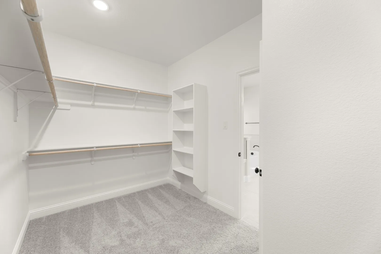 DFW-Lovers Landing-Concept 3218-915 Allegro Avenue-Primary Bedroom Closet-Risewell Homes
