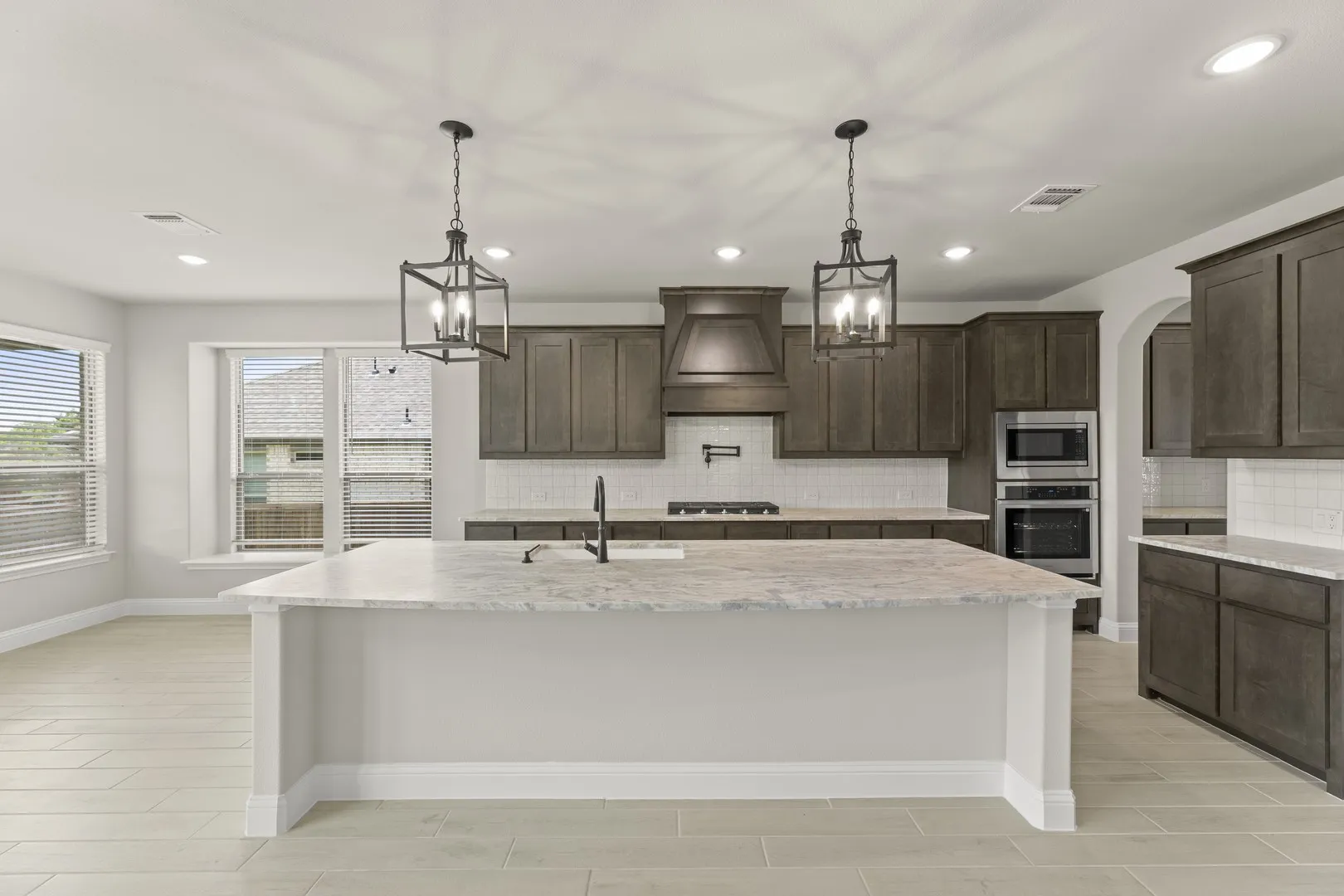 DFW-Lovers Landing-Concept 3218-915 Allegro Avenue-Kitchen1-Risewell Homes