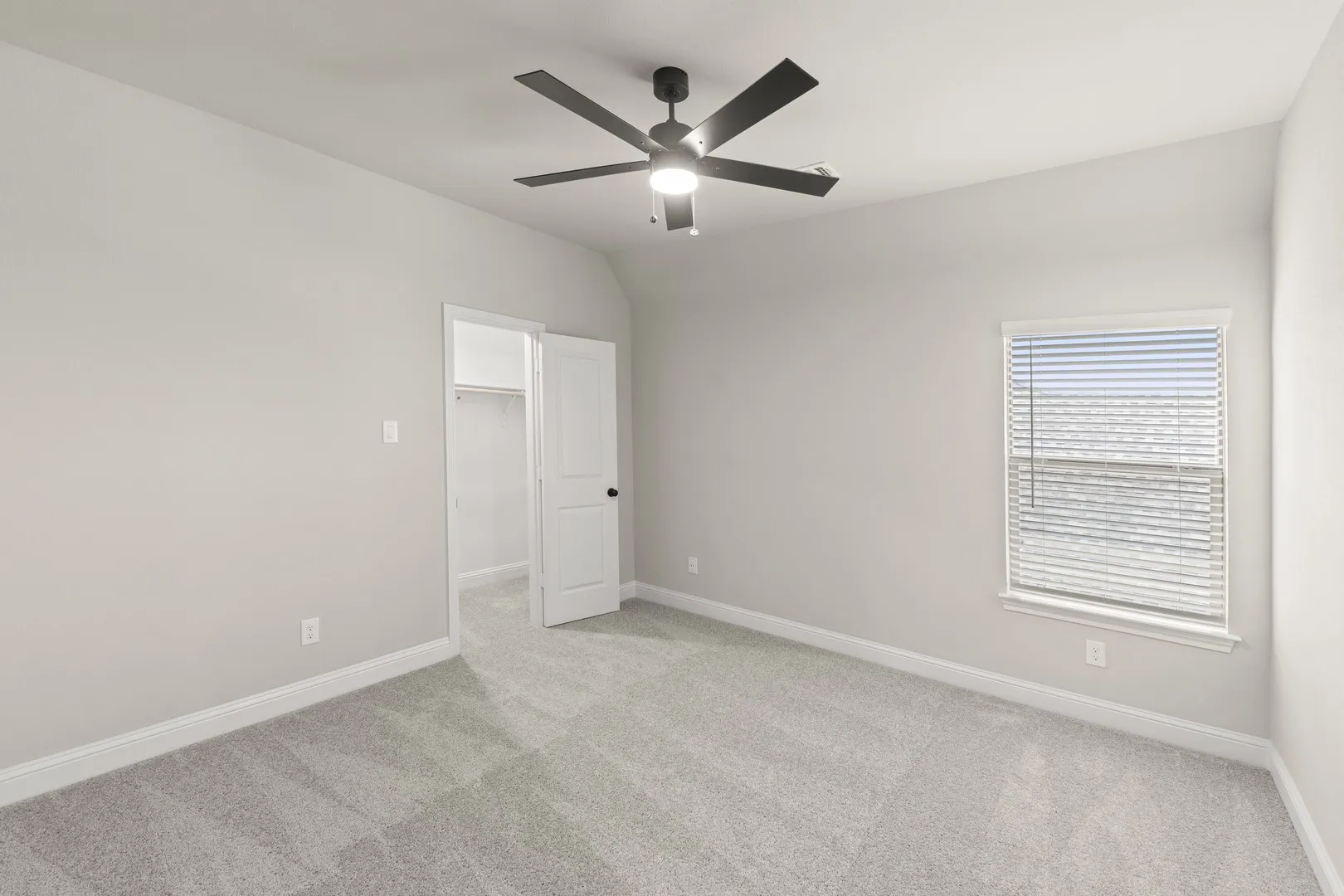 DFW-Lovers Landing-Concept 3218-915 Allegro Avenue-Bedroom 2-Risewell Homes