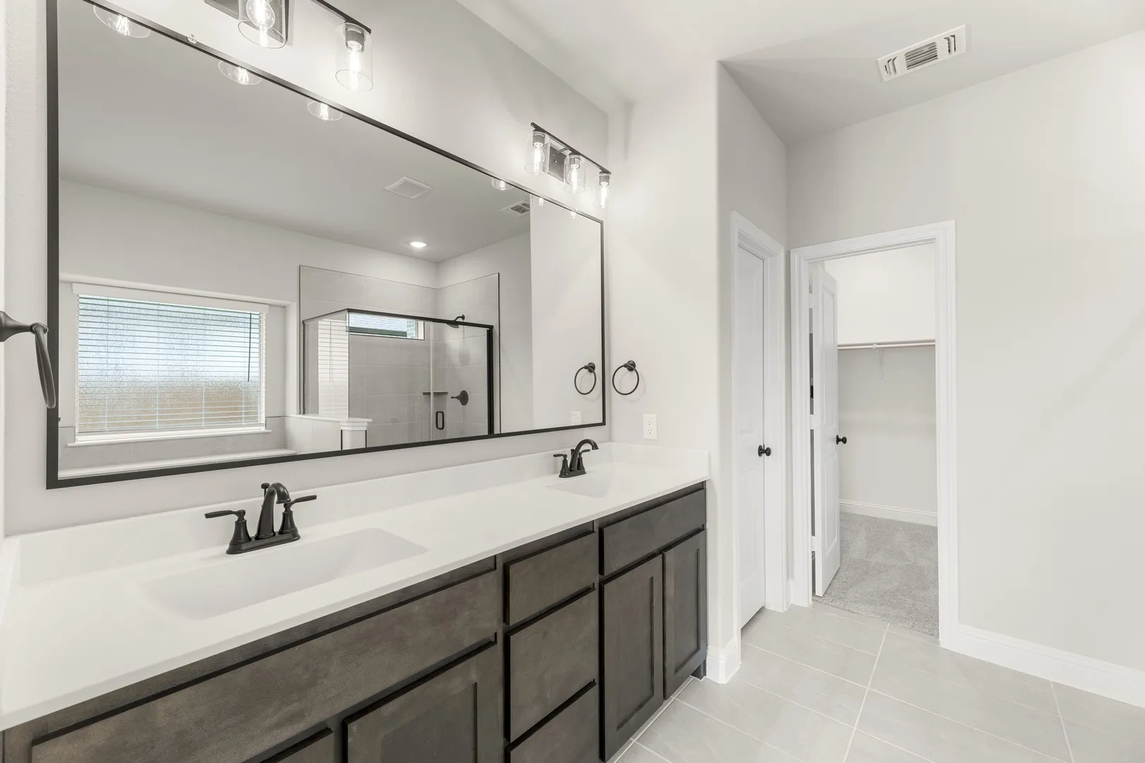 DFW-Lovers Landing-Concept 3218-915 Allegro Avenue-Primary bathroom2-Risewell Homes
