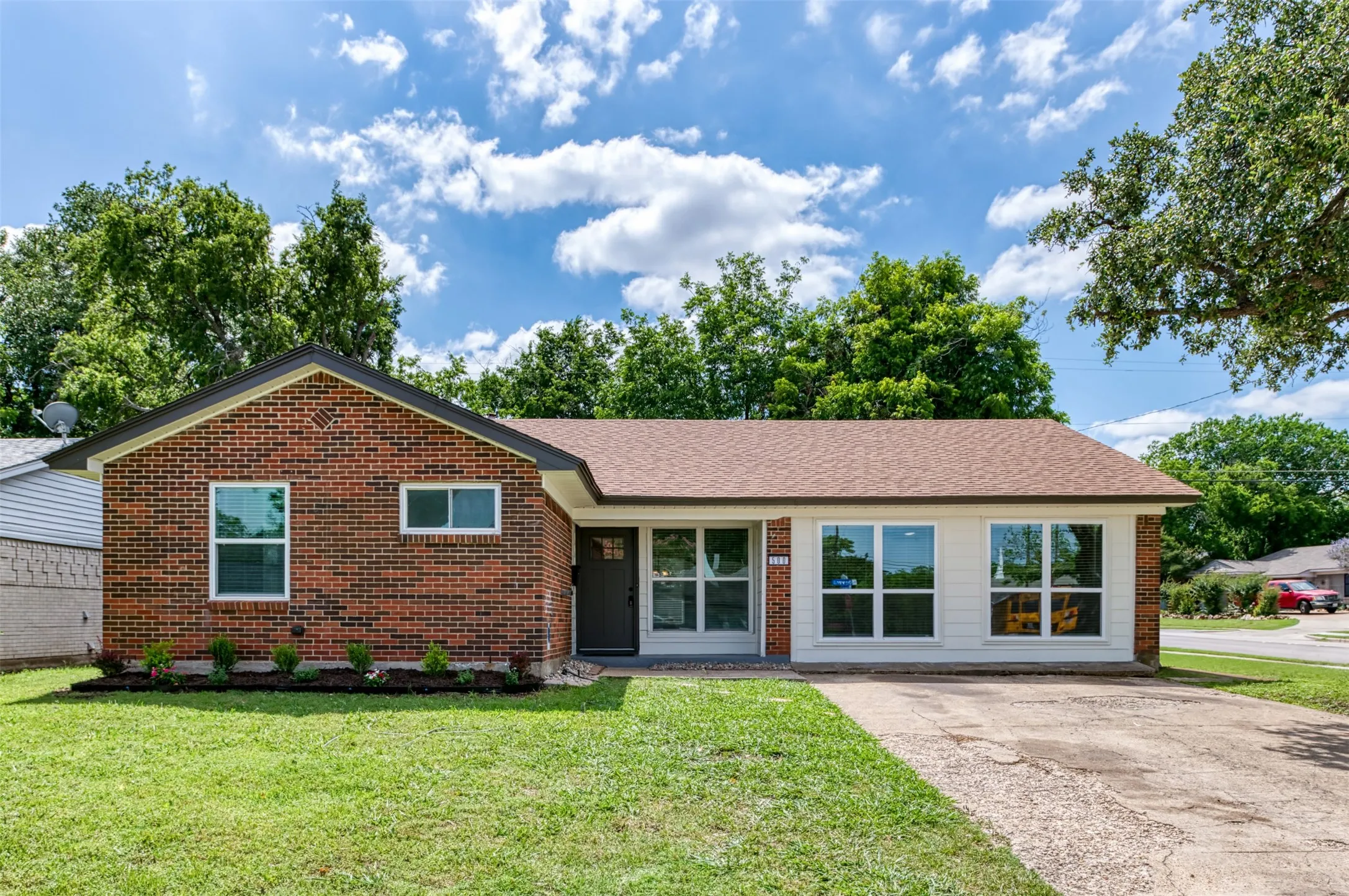 Single Family Residence For Sale in Dallas County , 500 Dover Drive, Richardson, Texas 75080, 3 Bedroom, 2 Bathroom, Garage spaces, 1,665 Sqft, built in 1958, mls#21275140, Real Estate Agent in Richardson, Homes For Sale in Dallas county, Homes For Sale in Richardson, Realtor in Richardson Texas, Real Estate Brokerage Independent Realty Texas, Luminita Cordes Realtor