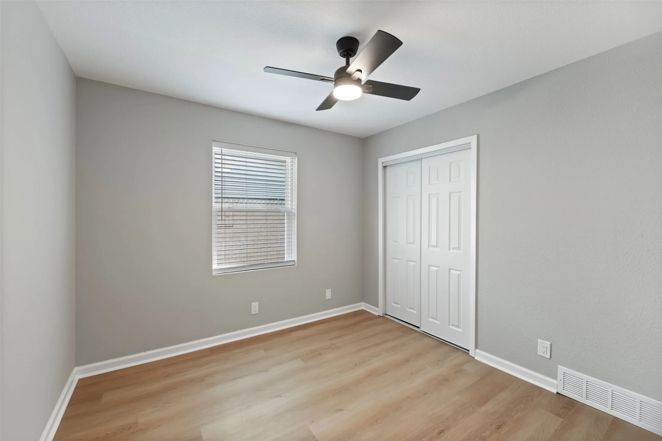 Single Family Residence For Sale in Dallas County , 500 Dover Drive, Richardson, Texas 75080, 3 Bedroom, 2 Bathroom, Garage spaces, 1,665 Sqft, built in 1958, mls#21275140, Real Estate Agent in Richardson, Homes For Sale in Dallas county, Homes For Sale in Richardson, Realtor in Richardson Texas, Real Estate Brokerage Independent Realty Texas, Luminita Cordes Realtor