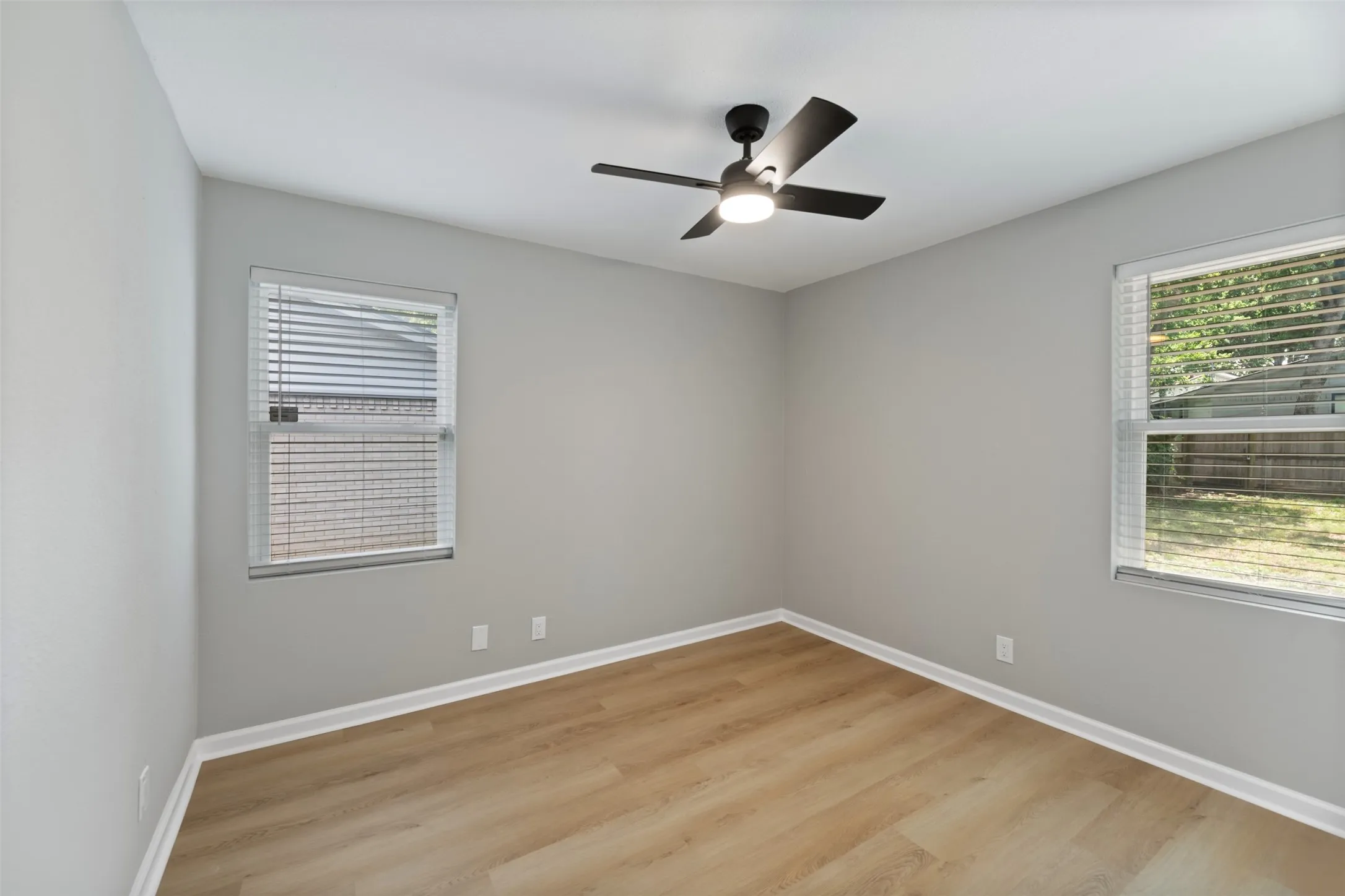 Single Family Residence For Sale in Dallas County , 500 Dover Drive, Richardson, Texas 75080, 3 Bedroom, 2 Bathroom, Garage spaces, 1,665 Sqft, built in 1958, mls#21275140, Real Estate Agent in Richardson, Homes For Sale in Dallas county, Homes For Sale in Richardson, Realtor in Richardson Texas, Real Estate Brokerage Independent Realty Texas, Luminita Cordes Realtor