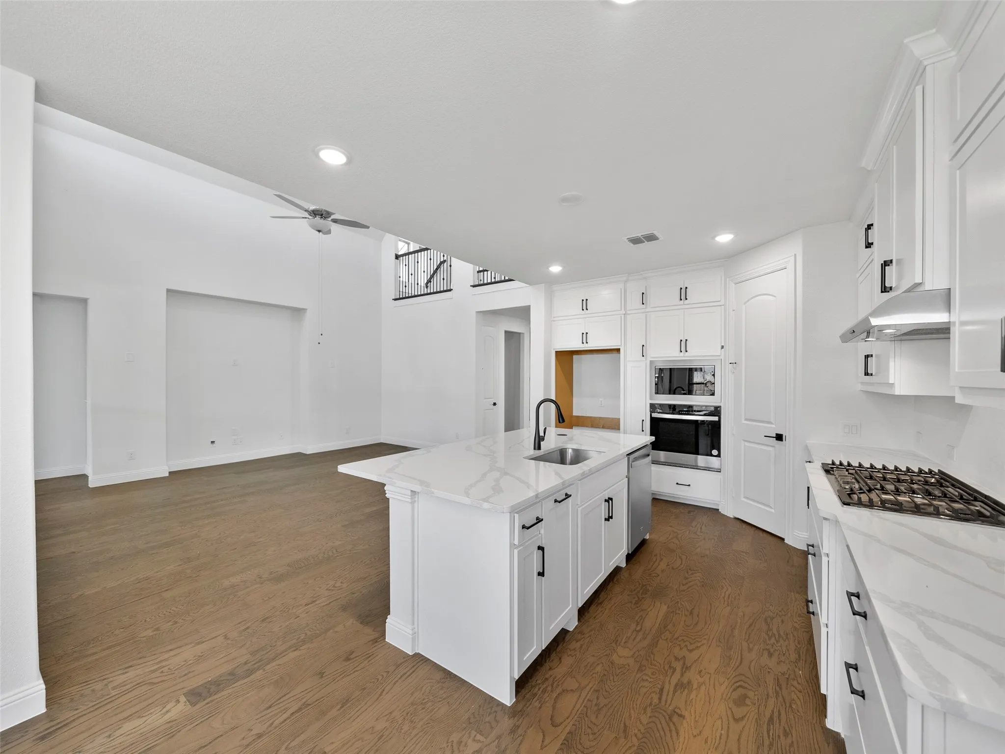 Single Family Residence For Rent in Denton County , 4280 Mill Pond Drive, Prosper, Texas 75078, 4 Bedroom, 4 Bathroom, 2 Garage spaces, 3,301 Sqft, built in 2024, mls#21276881, Real Estate Agent in Prosper, Homes For Rent in Denton county, Homes For Rent in Prosper, Realtor in Prosper Texas, Real Estate Brokerage Independent Realty Texas, Luminita Cordes Realtor