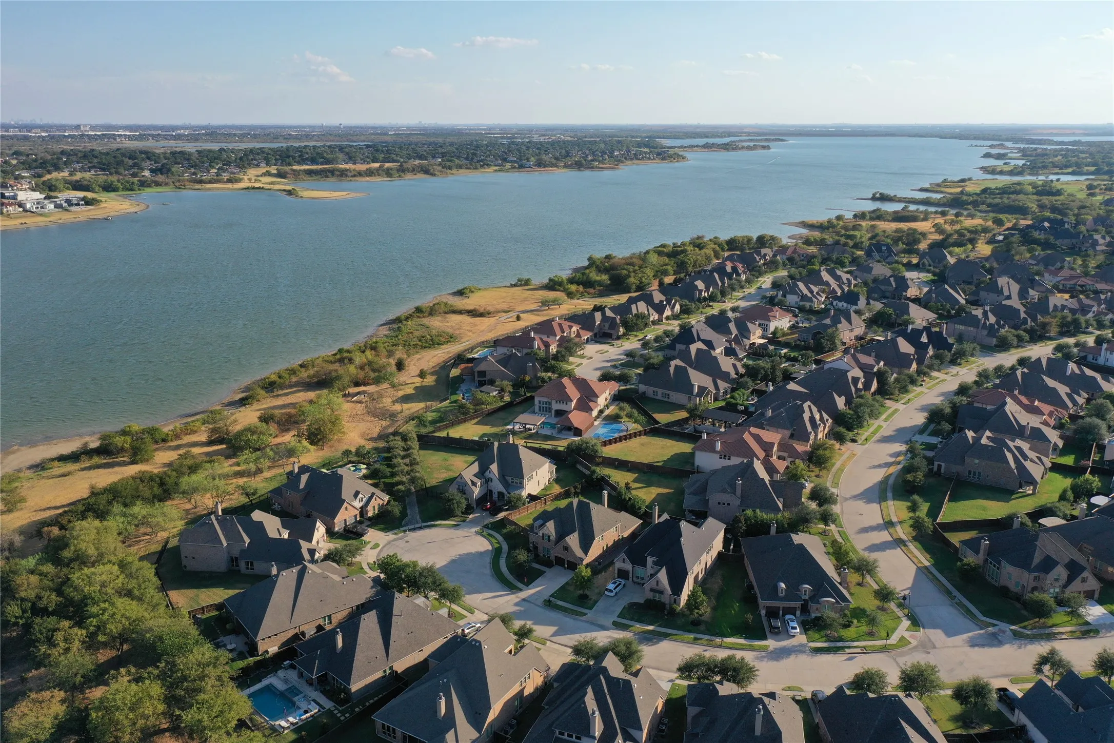 Single Family Residence For Sale in Denton County , 3808 Kennoway, The Colony, Texas 75056, 5 Bedroom, 5 Bathroom, 3 Garage spaces, 3,838 Sqft, built in 2017, mls#21277009, Real Estate Agent in The Colony, Homes For Sale in Denton county, Homes For Sale in The Colony, Realtor in The Colony Texas, Real Estate Brokerage Independent Realty Texas, Luminita Cordes Realtor