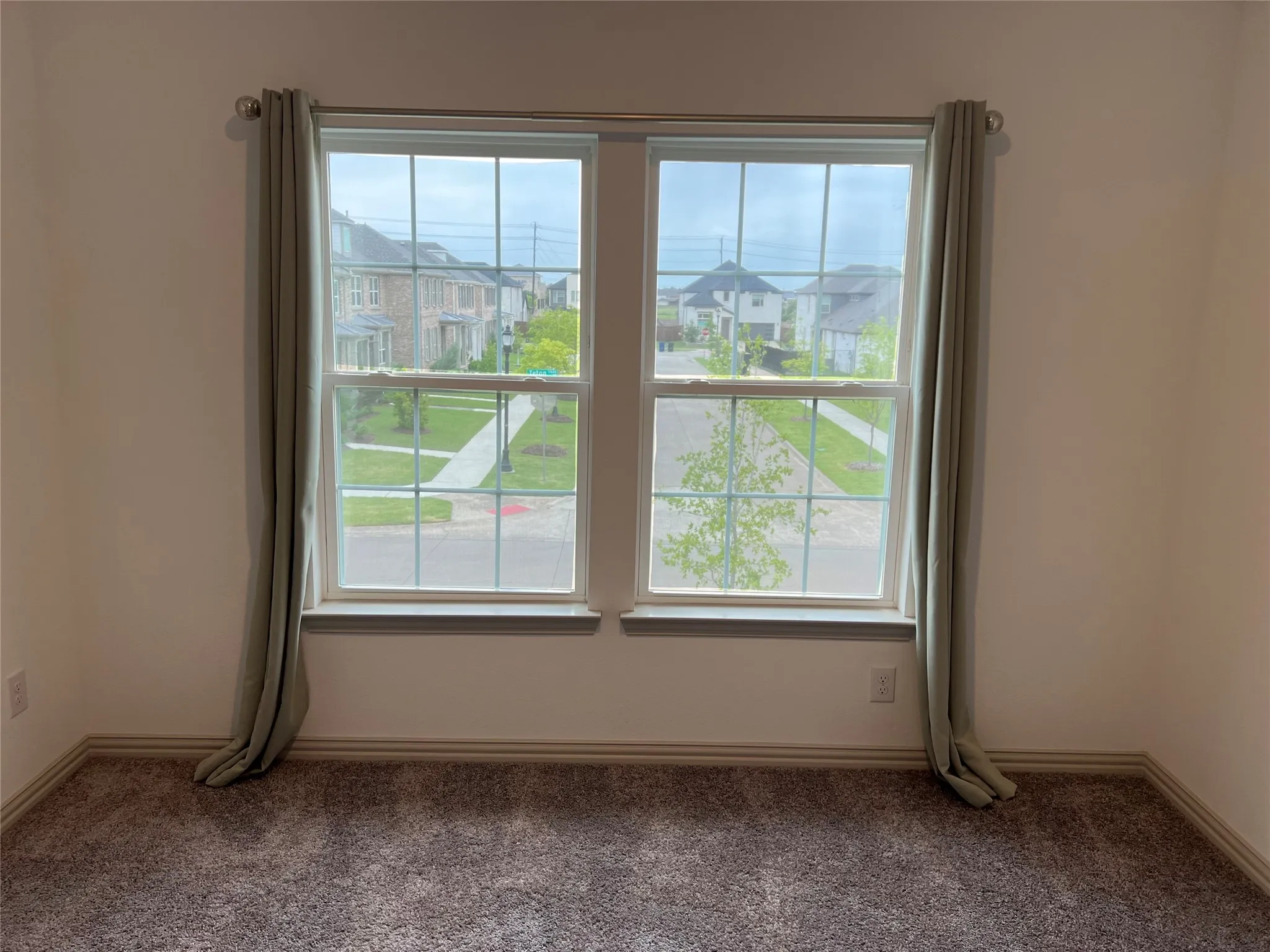 Guest bedroom