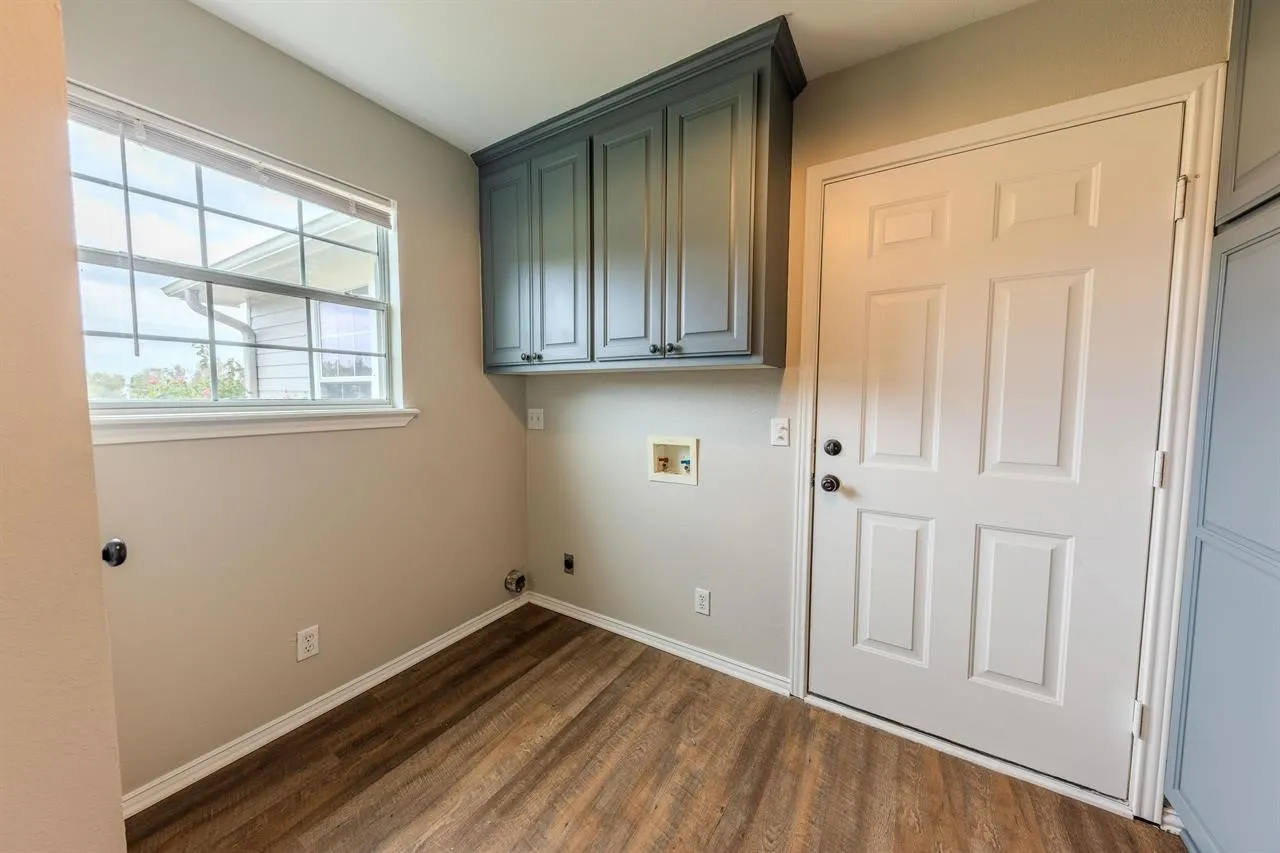 Single Family Residence For Sale in Wood County , 5300 N Hwy 37, Winnsboro, Texas 75494, 3 Bedroom, 2 Bathroom, 2 Garage spaces, 1,738 Sqft, built in 2005, mls#21277881, Real Estate Agent in Winnsboro, Homes For Sale in Wood county, Homes For Sale in Winnsboro, Realtor in Winnsboro Texas, Real Estate Brokerage Independent Realty Texas, Luminita Cordes Realtor