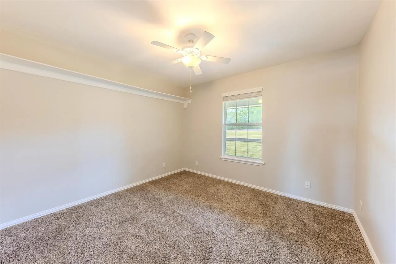 Single Family Residence For Sale in Wood County , 5300 N Hwy 37, Winnsboro, Texas 75494, 3 Bedroom, 2 Bathroom, 2 Garage spaces, 1,738 Sqft, built in 2005, mls#21277881, Real Estate Agent in Winnsboro, Homes For Sale in Wood county, Homes For Sale in Winnsboro, Realtor in Winnsboro Texas, Real Estate Brokerage Independent Realty Texas, Luminita Cordes Realtor
