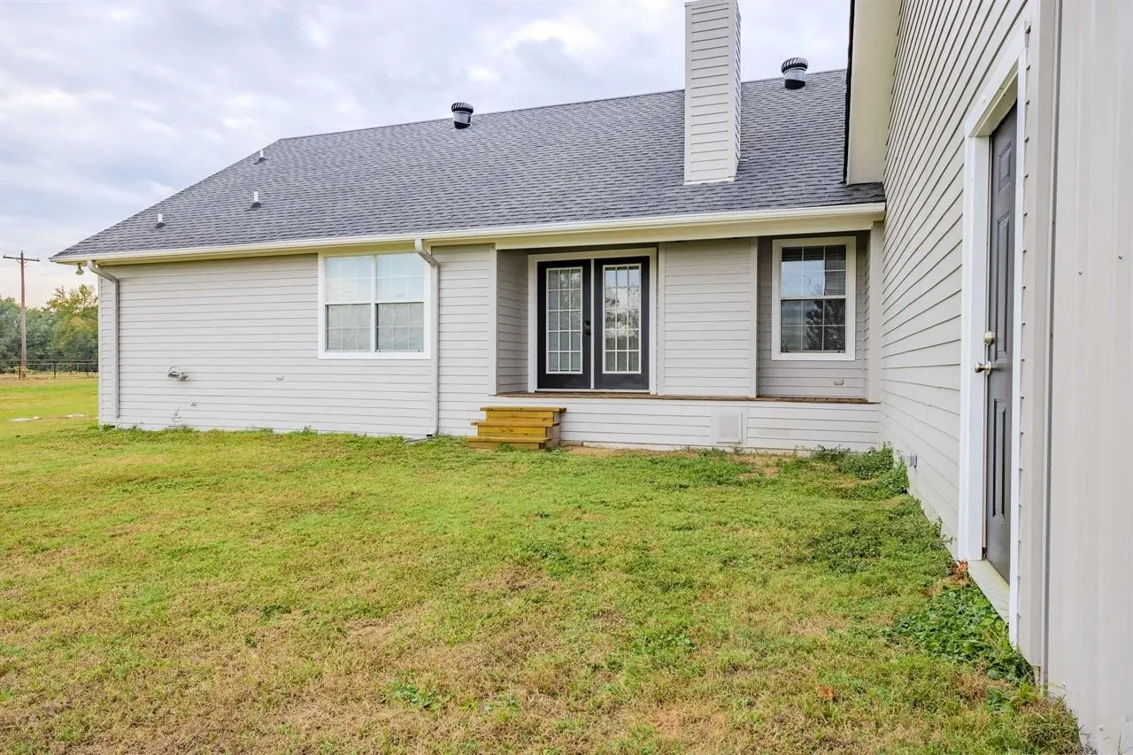 Single Family Residence For Sale in Wood County , 5300 N Hwy 37, Winnsboro, Texas 75494, 3 Bedroom, 2 Bathroom, 2 Garage spaces, 1,738 Sqft, built in 2005, mls#21277881, Real Estate Agent in Winnsboro, Homes For Sale in Wood county, Homes For Sale in Winnsboro, Realtor in Winnsboro Texas, Real Estate Brokerage Independent Realty Texas, Luminita Cordes Realtor