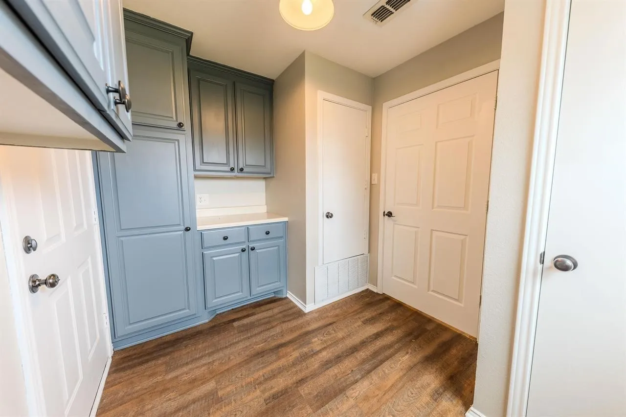 Single Family Residence For Sale in Wood County , 5300 N Hwy 37, Winnsboro, Texas 75494, 3 Bedroom, 2 Bathroom, 2 Garage spaces, 1,738 Sqft, built in 2005, mls#21277881, Real Estate Agent in Winnsboro, Homes For Sale in Wood county, Homes For Sale in Winnsboro, Realtor in Winnsboro Texas, Real Estate Brokerage Independent Realty Texas, Luminita Cordes Realtor
