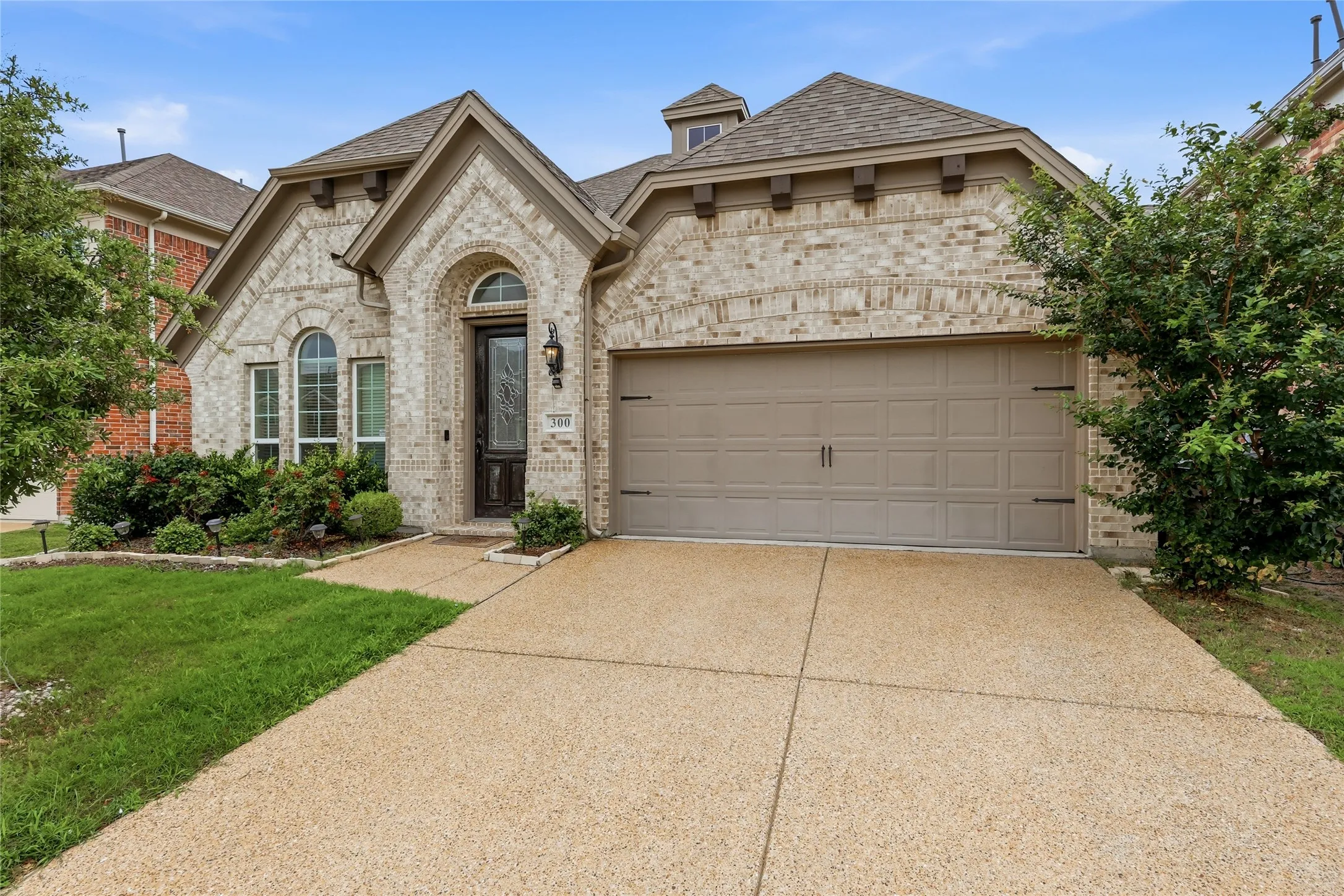 Single Family Residence For Sale in Collin County , 300 Daylily Drive, Wylie, Texas 75098, 3 Bedroom, 2 Bathroom, 2 Garage spaces, 2,102 Sqft, built in 2020, mls#21274813, Real Estate Agent in Wylie, Homes For Sale in Collin county, Homes For Sale in Wylie, Realtor in Wylie Texas, Real Estate Brokerage Independent Realty Texas, Luminita Cordes Realtor