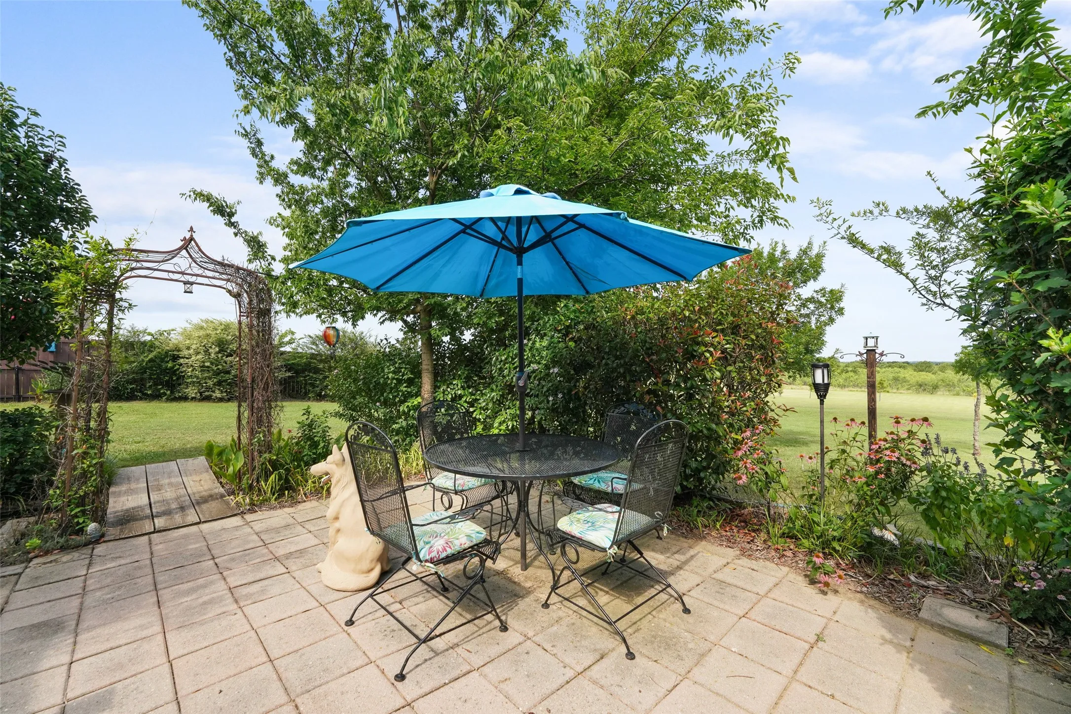 Enjoy sitting in your hidden garden