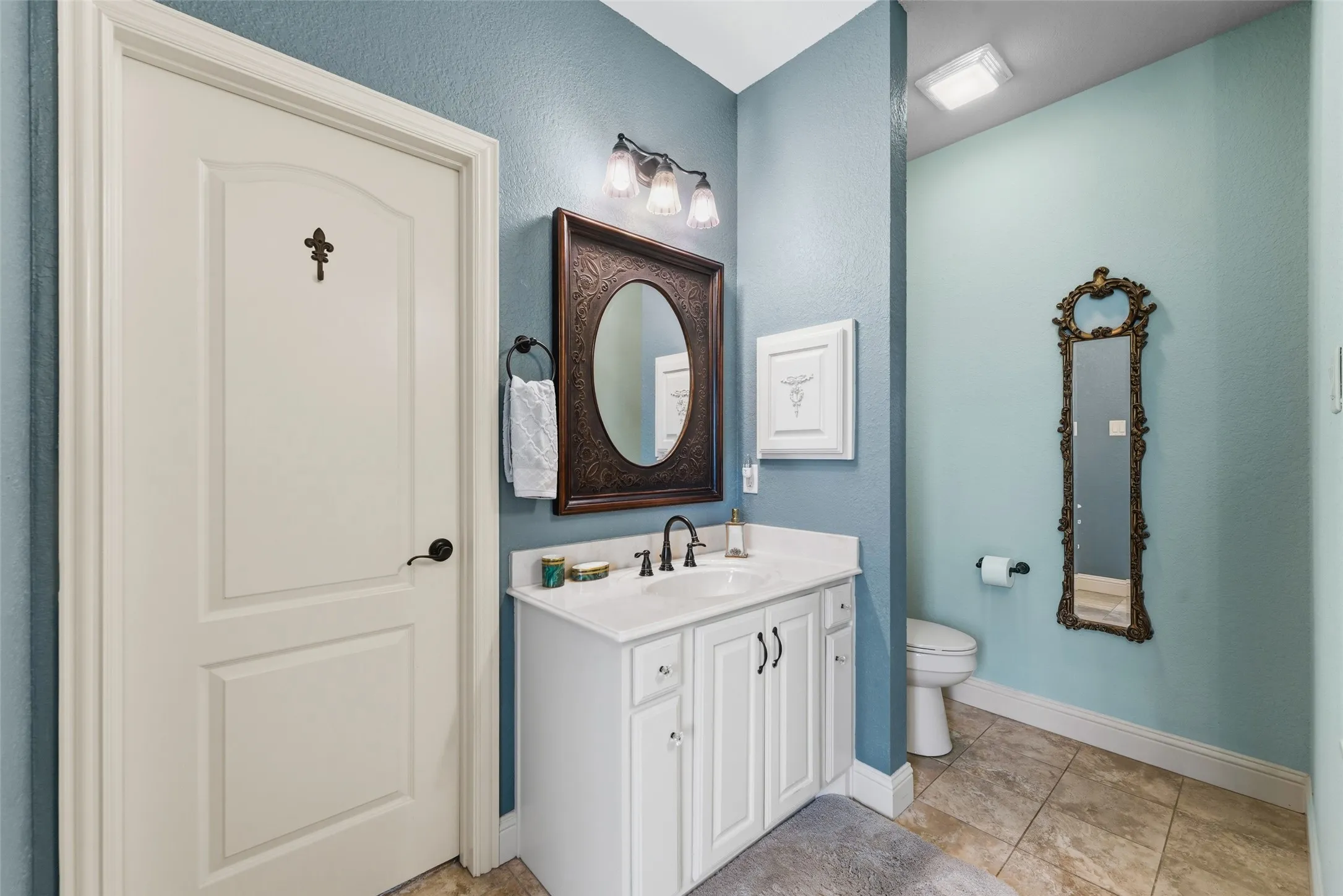 Separate vanity sinks for him and her