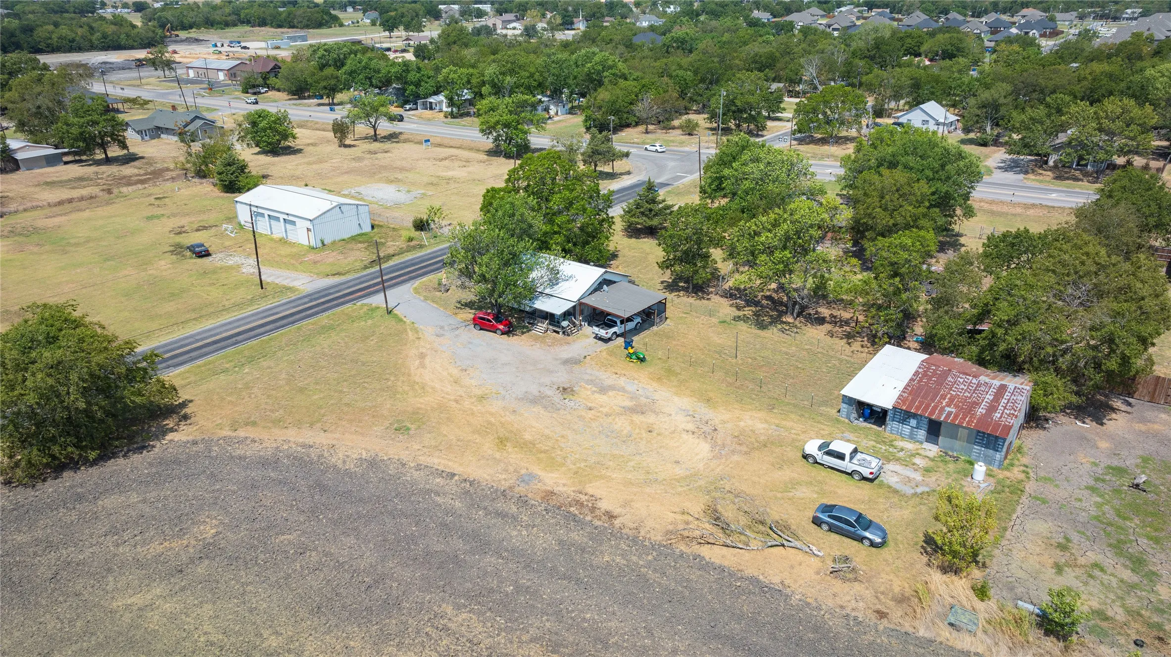 Single Family Residence For Sale in Collin County , 503 East Street, Josephine, Texas 75173, 2 Bedroom, 1 Bathroom, Garage spaces, 1,096 Sqft, built in 1951, mls#21277920, Real Estate Agent in Josephine, Homes For Sale in Collin county, Homes For Sale in Josephine, Realtor in Josephine Texas, Real Estate Brokerage Independent Realty Texas, Luminita Cordes Realtor