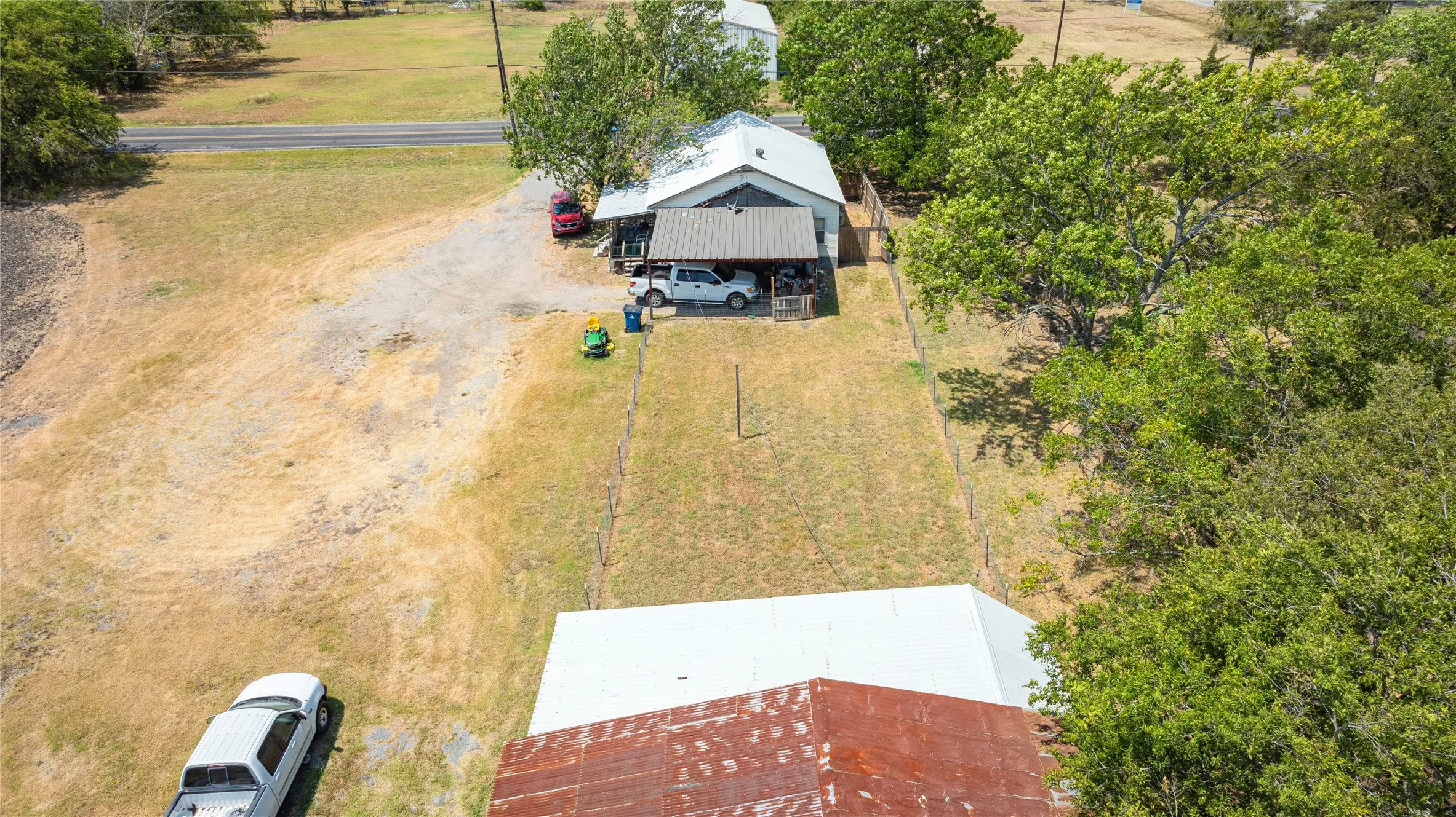 Single Family Residence For Sale in Collin County , 503 East Street, Josephine, Texas 75173, 2 Bedroom, 1 Bathroom, Garage spaces, 1,096 Sqft, built in 1951, mls#21277920, Real Estate Agent in Josephine, Homes For Sale in Collin county, Homes For Sale in Josephine, Realtor in Josephine Texas, Real Estate Brokerage Independent Realty Texas, Luminita Cordes Realtor
