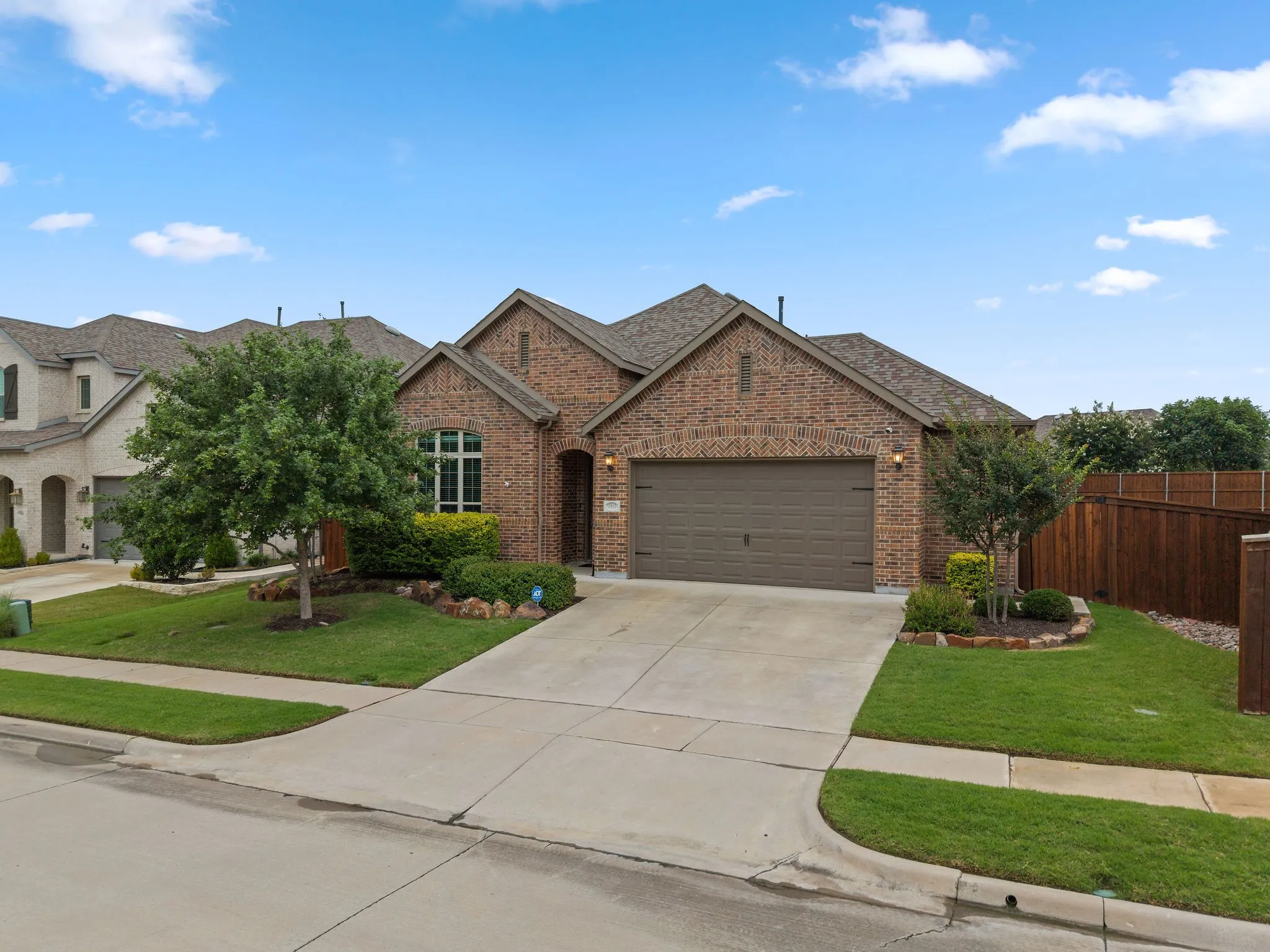 Single Family Residence For Sale in Denton County , 3912 Primrose Drive, Aubrey, Texas 76227, 4 Bedroom, 3 Bathroom, 2 Garage spaces, 2,266 Sqft, built in 2019, mls#21276182, Real Estate Agent in Aubrey, Homes For Sale in Denton county, Homes For Sale in Aubrey, Realtor in Aubrey Texas, Real Estate Brokerage Independent Realty Texas, Luminita Cordes Realtor