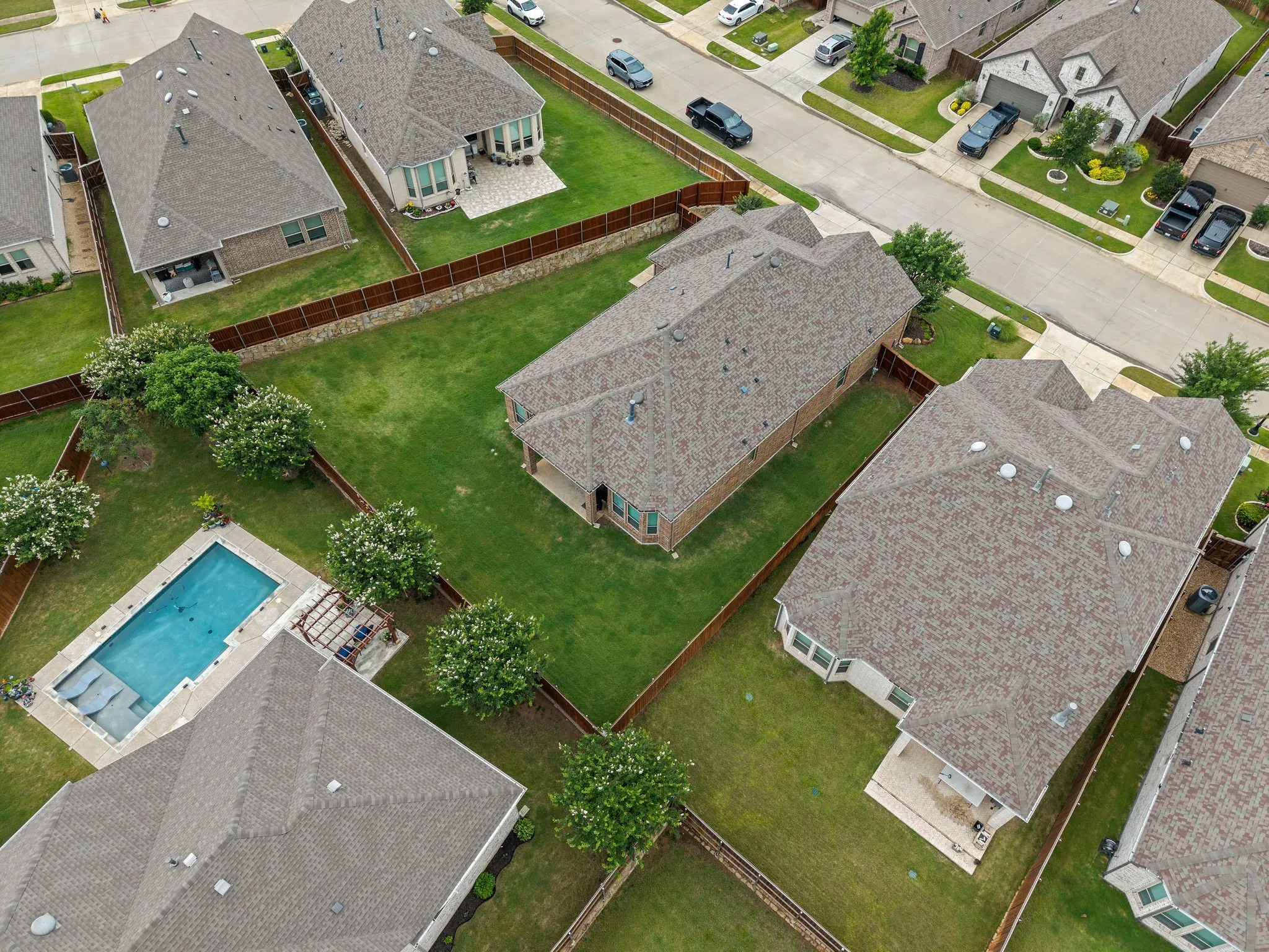 Single Family Residence For Sale in Denton County , 3912 Primrose Drive, Aubrey, Texas 76227, 4 Bedroom, 3 Bathroom, 2 Garage spaces, 2,266 Sqft, built in 2019, mls#21276182, Real Estate Agent in Aubrey, Homes For Sale in Denton county, Homes For Sale in Aubrey, Realtor in Aubrey Texas, Real Estate Brokerage Independent Realty Texas, Luminita Cordes Realtor