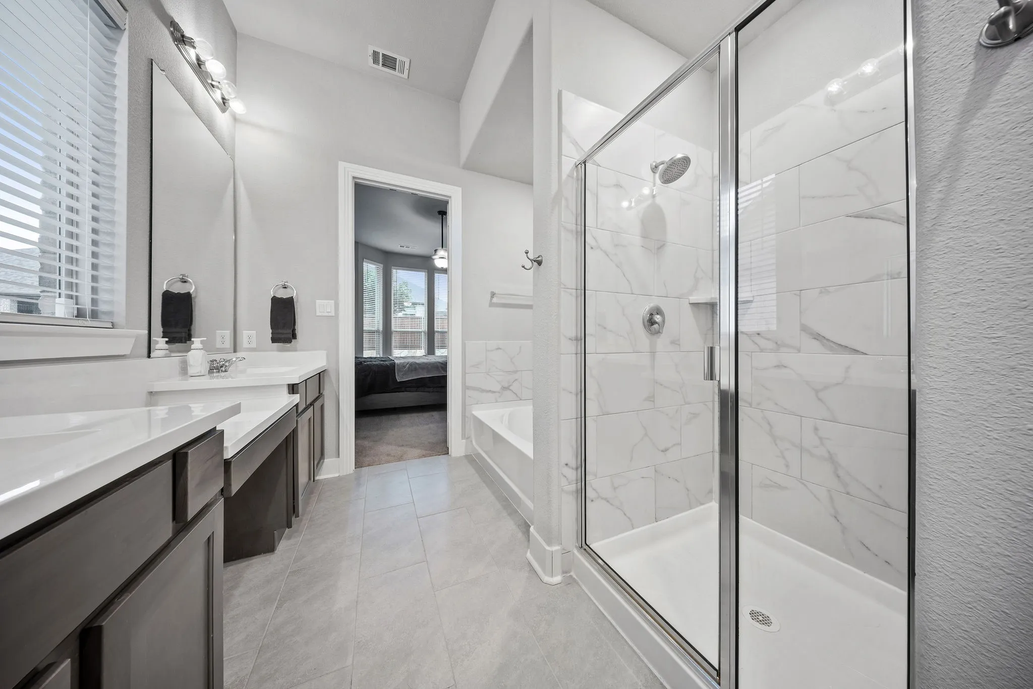 Single Family Residence For Sale in Denton County , 3912 Primrose Drive, Aubrey, Texas 76227, 4 Bedroom, 3 Bathroom, 2 Garage spaces, 2,266 Sqft, built in 2019, mls#21276182, Real Estate Agent in Aubrey, Homes For Sale in Denton county, Homes For Sale in Aubrey, Realtor in Aubrey Texas, Real Estate Brokerage Independent Realty Texas, Luminita Cordes Realtor