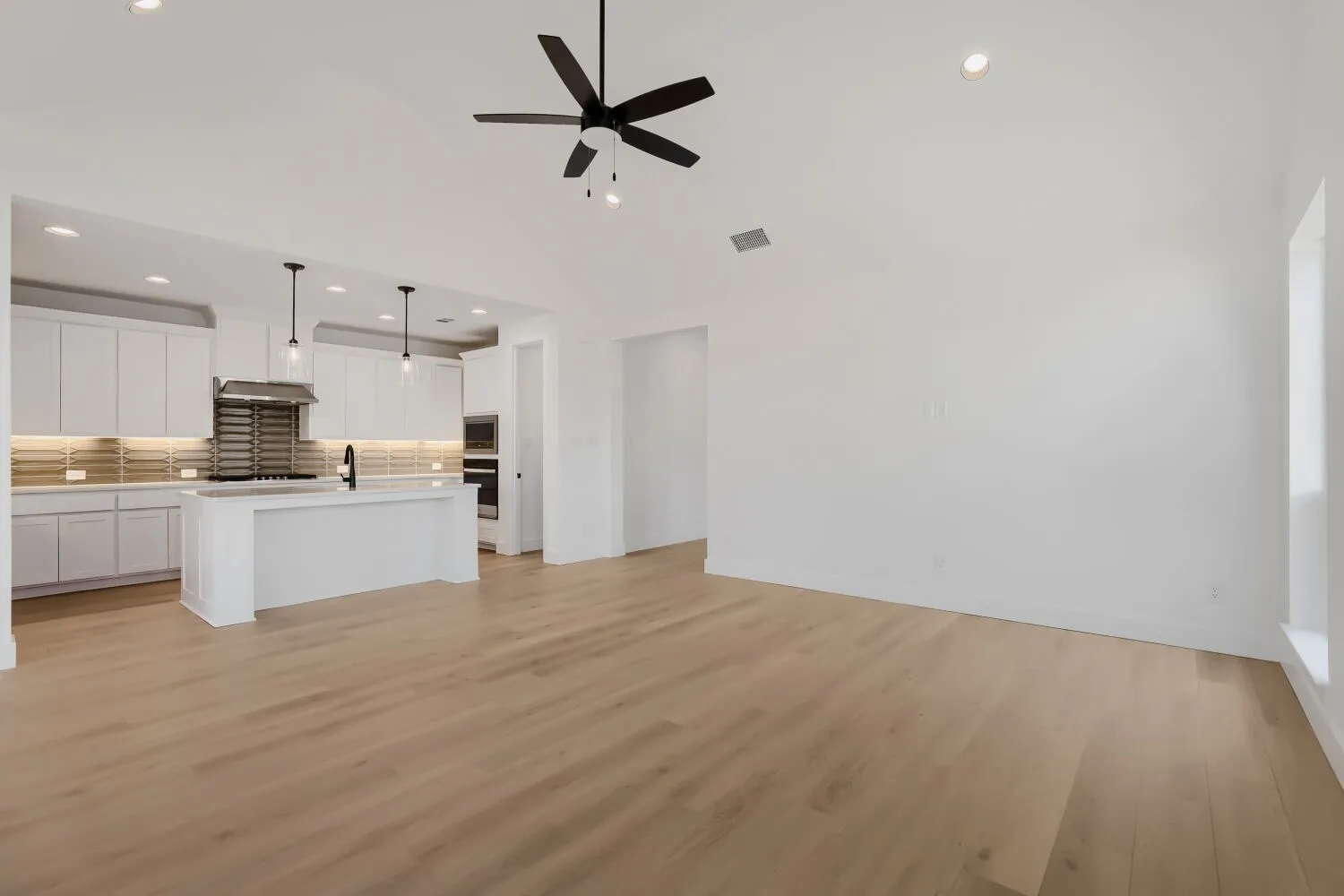 Single Family Residence For Sale in Collin County , 2604 Grinnel Drive, Celina, Texas 75009, 4 Bedroom, 3 Bathroom, 2 Garage spaces, 2,429 Sqft, built in 2026, mls#21277960, Real Estate Agent in Celina, Homes For Sale in Collin county, Homes For Sale in Celina, Realtor in Celina Texas, Real Estate Brokerage Independent Realty Texas, Luminita Cordes Realtor