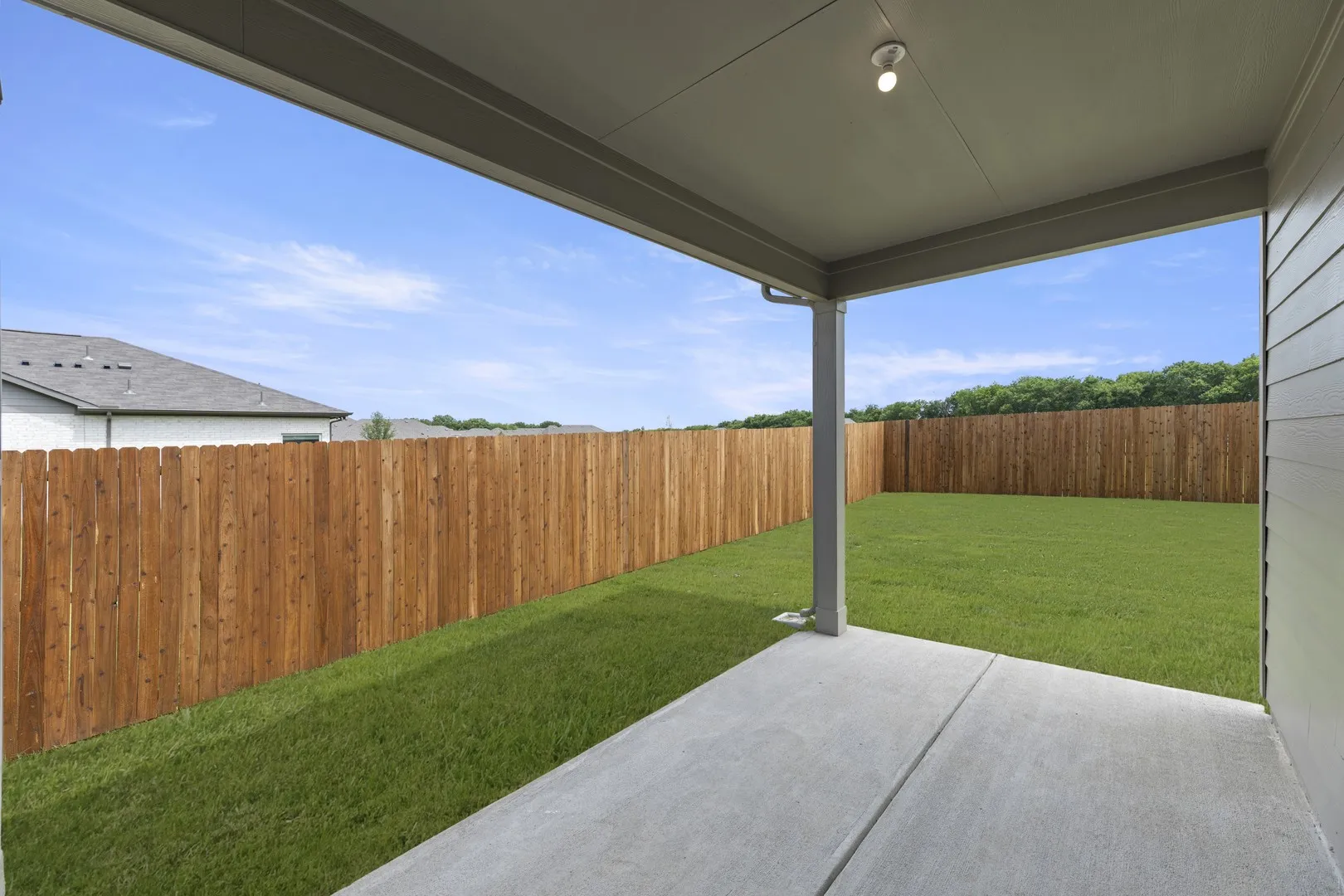 25. 1227 Anderson - Patio