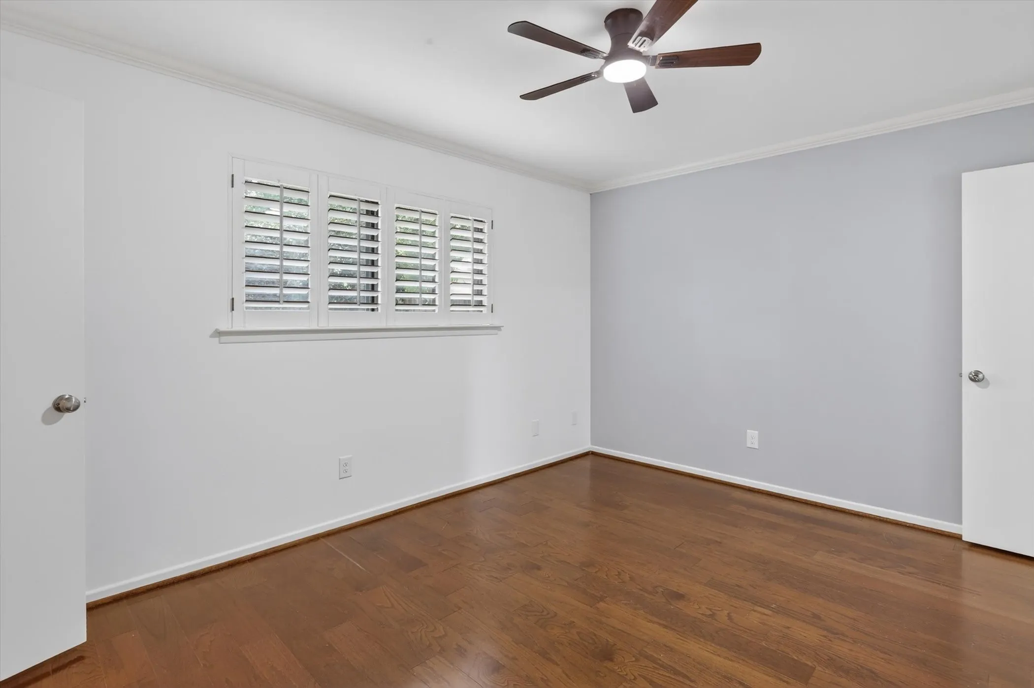 Single Family Residence For Sale in Tarrant County , 4083 Hidden View Circle, Fort Worth, Texas 76109, 3 Bedroom, 2 Bathroom, 2 Garage spaces, 2,209 Sqft, built in 1978, mls#21276783, Real Estate Agent in Fort Worth, Homes For Sale in Tarrant county, Homes For Sale in Fort Worth, Realtor in Fort Worth Texas, Real Estate Brokerage Independent Realty Texas, Luminita Cordes Realtor