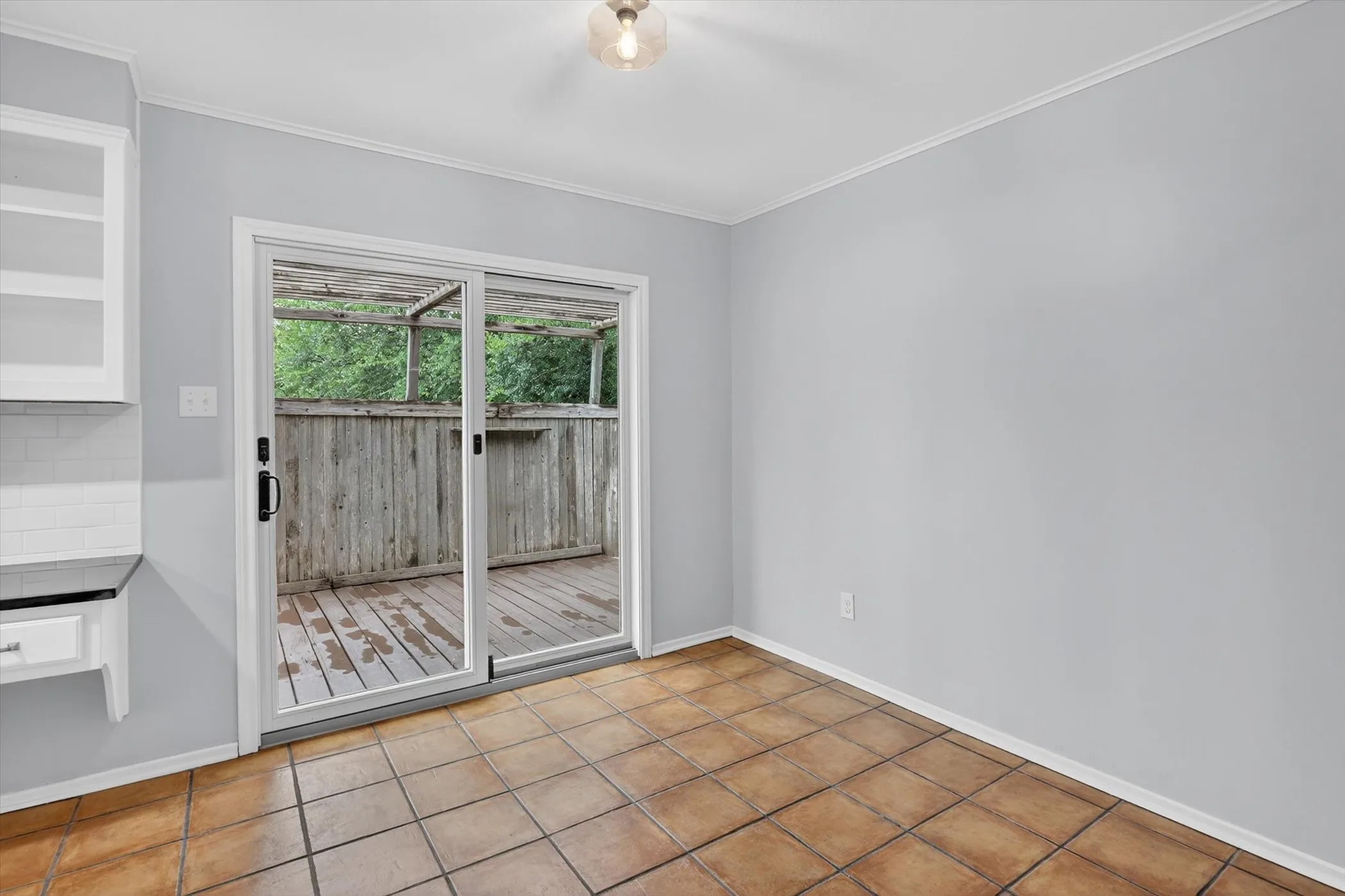 Single Family Residence For Sale in Tarrant County , 4083 Hidden View Circle, Fort Worth, Texas 76109, 3 Bedroom, 2 Bathroom, 2 Garage spaces, 2,209 Sqft, built in 1978, mls#21276783, Real Estate Agent in Fort Worth, Homes For Sale in Tarrant county, Homes For Sale in Fort Worth, Realtor in Fort Worth Texas, Real Estate Brokerage Independent Realty Texas, Luminita Cordes Realtor