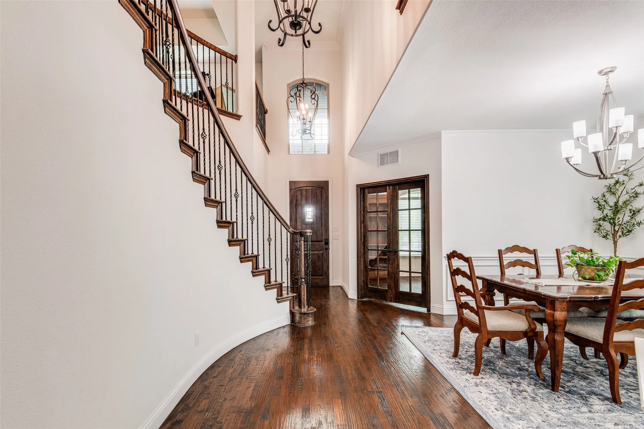 Single Family Residence For Sale in Denton County , 9359 Cherry Brook Lane, Frisco, Texas 75033, 5 Bedroom, 4 Bathroom, 3 Garage spaces, 3,958 Sqft, built in 2015, mls#21277991, Real Estate Agent in Frisco, Homes For Sale in Denton county, Homes For Sale in Frisco, Realtor in Frisco Texas, Real Estate Brokerage Independent Realty Texas, Luminita Cordes Realtor
