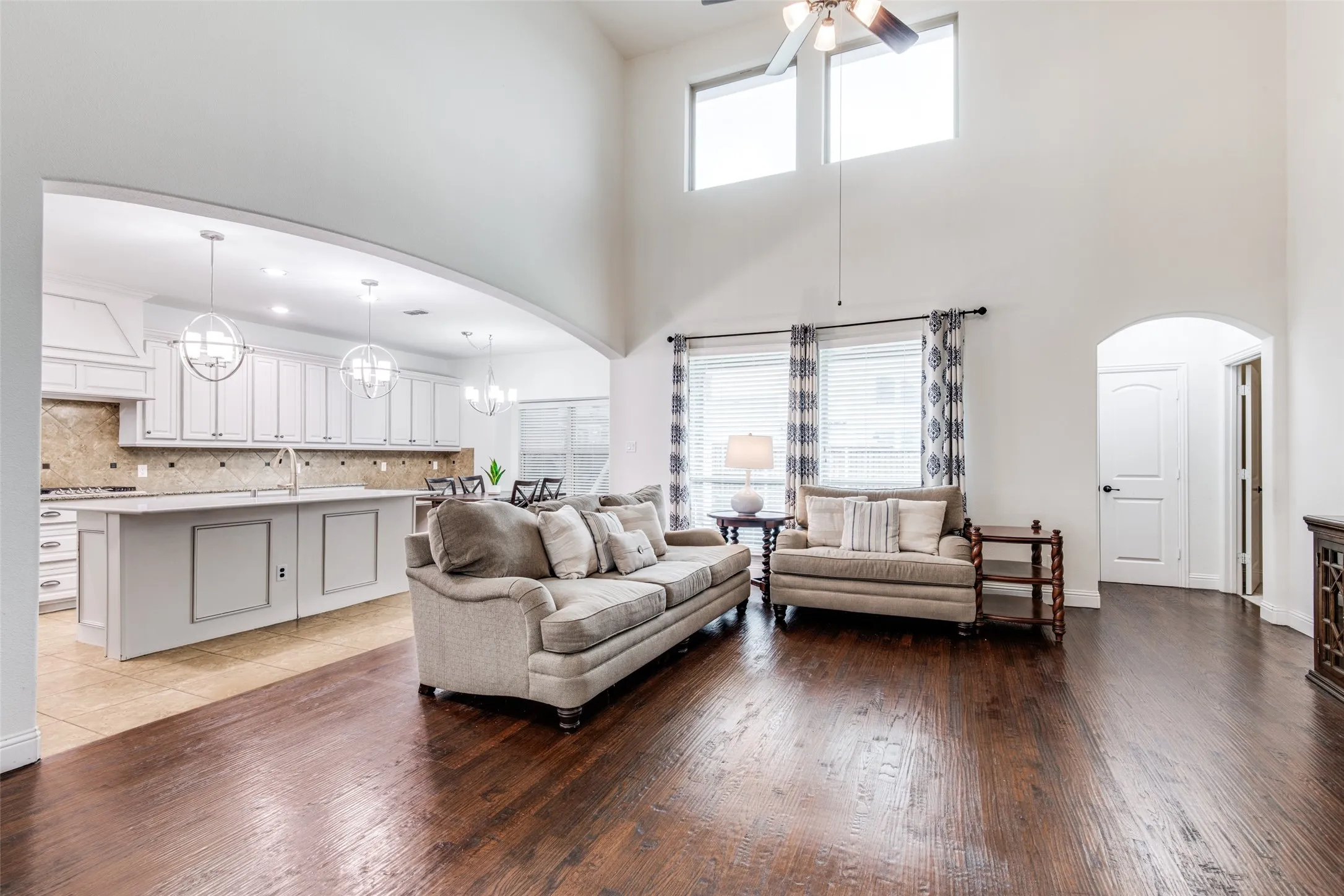 Single Family Residence For Sale in Denton County , 9359 Cherry Brook Lane, Frisco, Texas 75033, 5 Bedroom, 4 Bathroom, 3 Garage spaces, 3,958 Sqft, built in 2015, mls#21277991, Real Estate Agent in Frisco, Homes For Sale in Denton county, Homes For Sale in Frisco, Realtor in Frisco Texas, Real Estate Brokerage Independent Realty Texas, Luminita Cordes Realtor