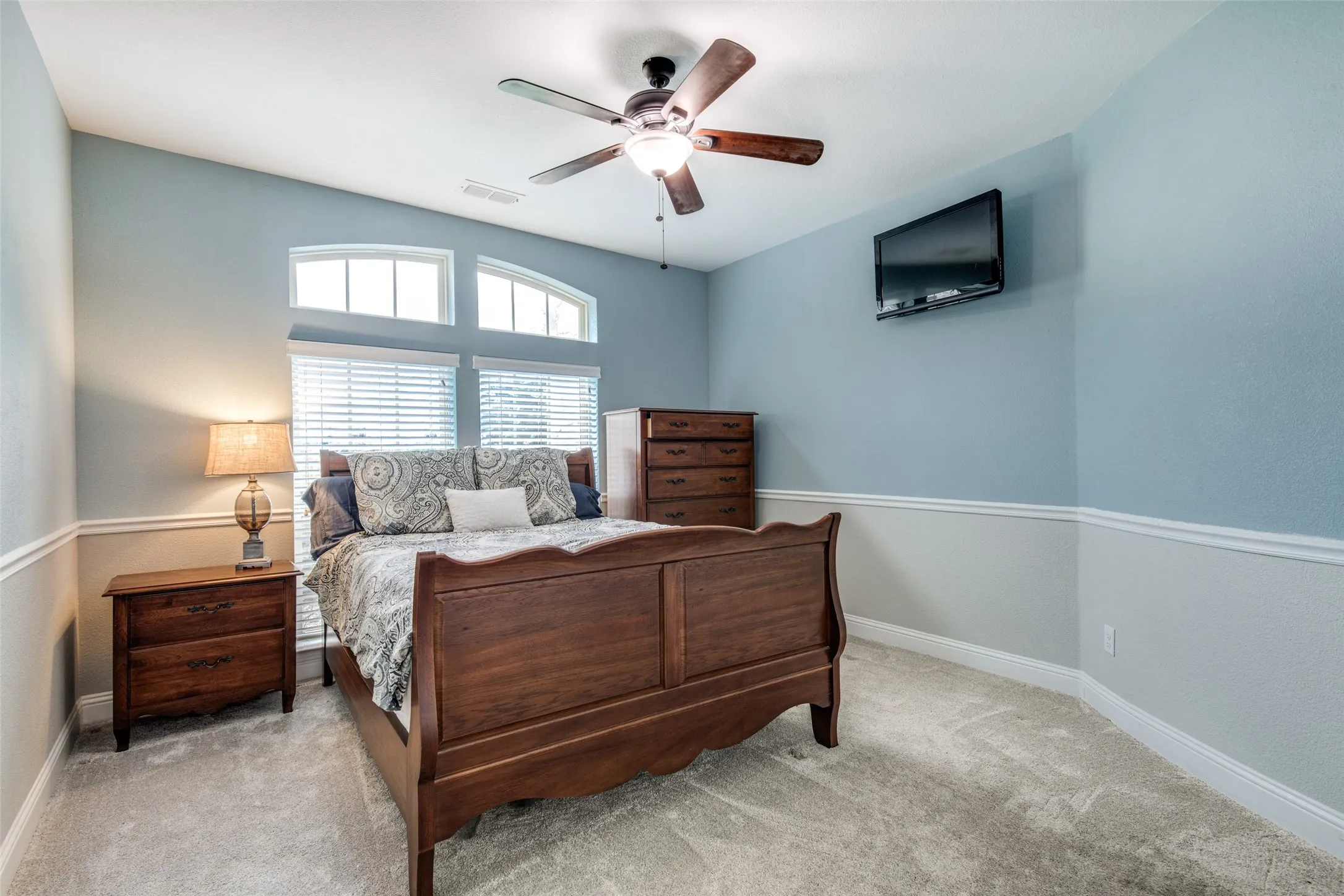 Single Family Residence For Sale in Denton County , 9359 Cherry Brook Lane, Frisco, Texas 75033, 5 Bedroom, 4 Bathroom, 3 Garage spaces, 3,958 Sqft, built in 2015, mls#21277991, Real Estate Agent in Frisco, Homes For Sale in Denton county, Homes For Sale in Frisco, Realtor in Frisco Texas, Real Estate Brokerage Independent Realty Texas, Luminita Cordes Realtor