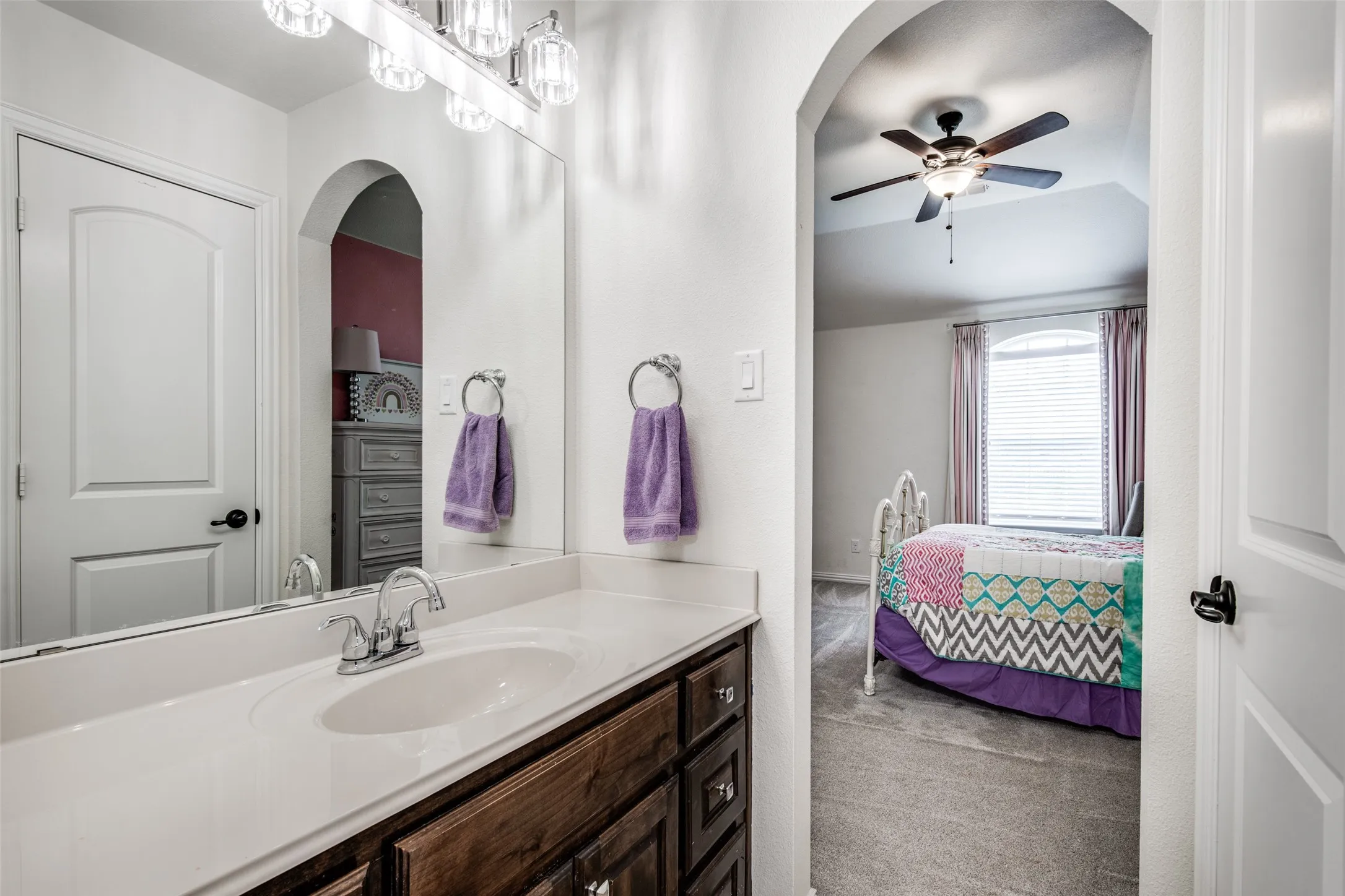 Single Family Residence For Sale in Denton County , 9359 Cherry Brook Lane, Frisco, Texas 75033, 5 Bedroom, 4 Bathroom, 3 Garage spaces, 3,958 Sqft, built in 2015, mls#21277991, Real Estate Agent in Frisco, Homes For Sale in Denton county, Homes For Sale in Frisco, Realtor in Frisco Texas, Real Estate Brokerage Independent Realty Texas, Luminita Cordes Realtor