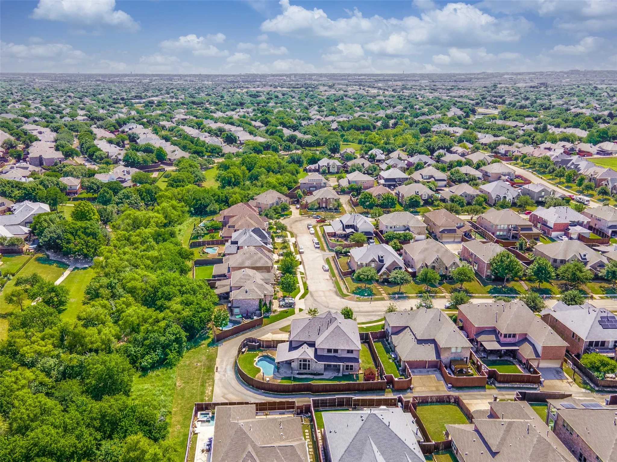 Single Family Residence For Sale in Denton County , 9359 Cherry Brook Lane, Frisco, Texas 75033, 5 Bedroom, 4 Bathroom, 3 Garage spaces, 3,958 Sqft, built in 2015, mls#21277991, Real Estate Agent in Frisco, Homes For Sale in Denton county, Homes For Sale in Frisco, Realtor in Frisco Texas, Real Estate Brokerage Independent Realty Texas, Luminita Cordes Realtor
