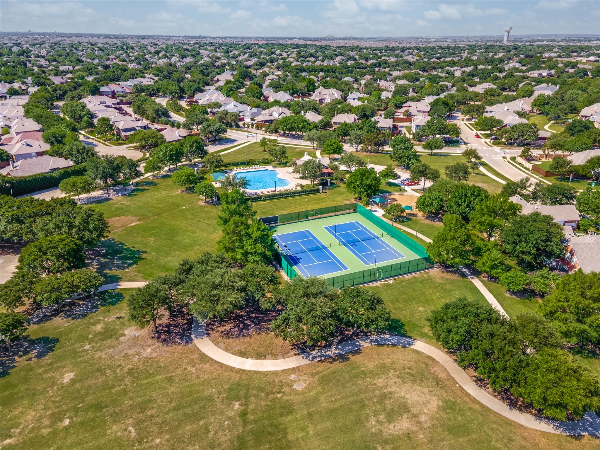 Single Family Residence For Sale in Denton County , 9359 Cherry Brook Lane, Frisco, Texas 75033, 5 Bedroom, 4 Bathroom, 3 Garage spaces, 3,958 Sqft, built in 2015, mls#21277991, Real Estate Agent in Frisco, Homes For Sale in Denton county, Homes For Sale in Frisco, Realtor in Frisco Texas, Real Estate Brokerage Independent Realty Texas, Luminita Cordes Realtor