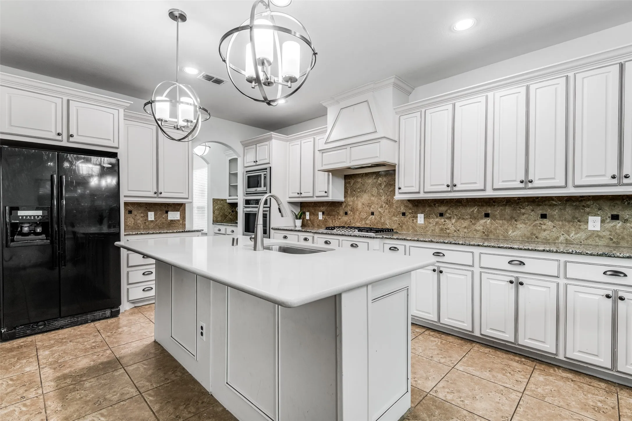 Single Family Residence For Sale in Denton County , 9359 Cherry Brook Lane, Frisco, Texas 75033, 5 Bedroom, 4 Bathroom, 3 Garage spaces, 3,958 Sqft, built in 2015, mls#21277991, Real Estate Agent in Frisco, Homes For Sale in Denton county, Homes For Sale in Frisco, Realtor in Frisco Texas, Real Estate Brokerage Independent Realty Texas, Luminita Cordes Realtor